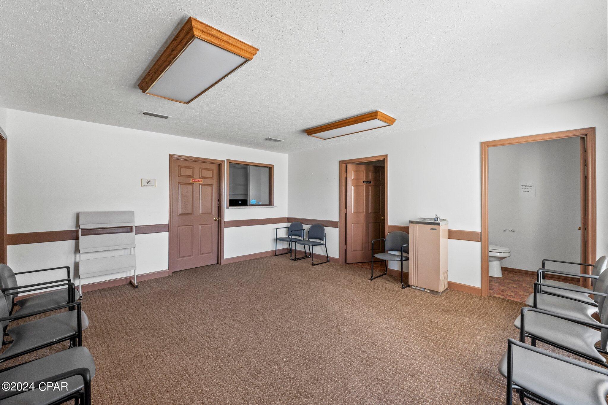 [No Recorded Subdiv] - Commercial Sale