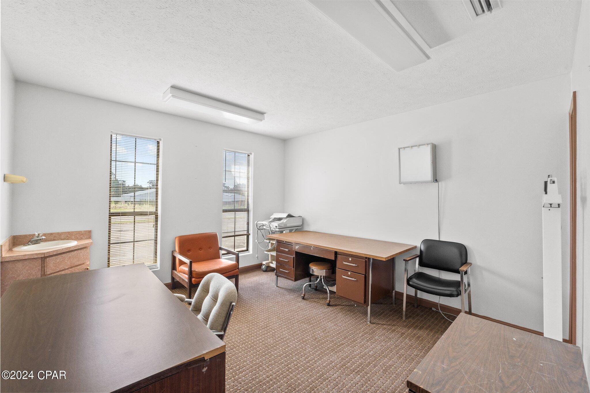 [No Recorded Subdiv] - Commercial Sale