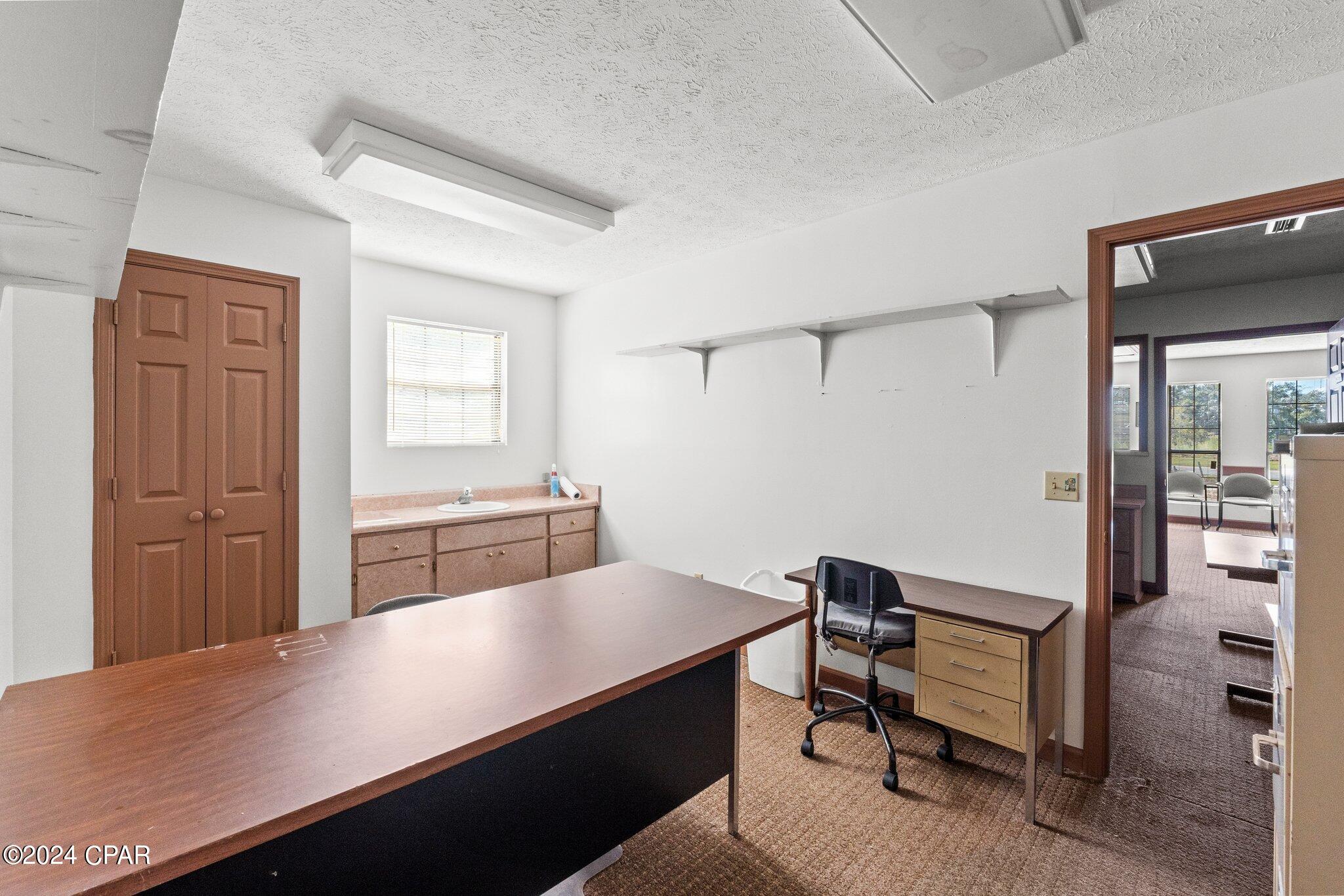 [No Recorded Subdiv] - Commercial Sale