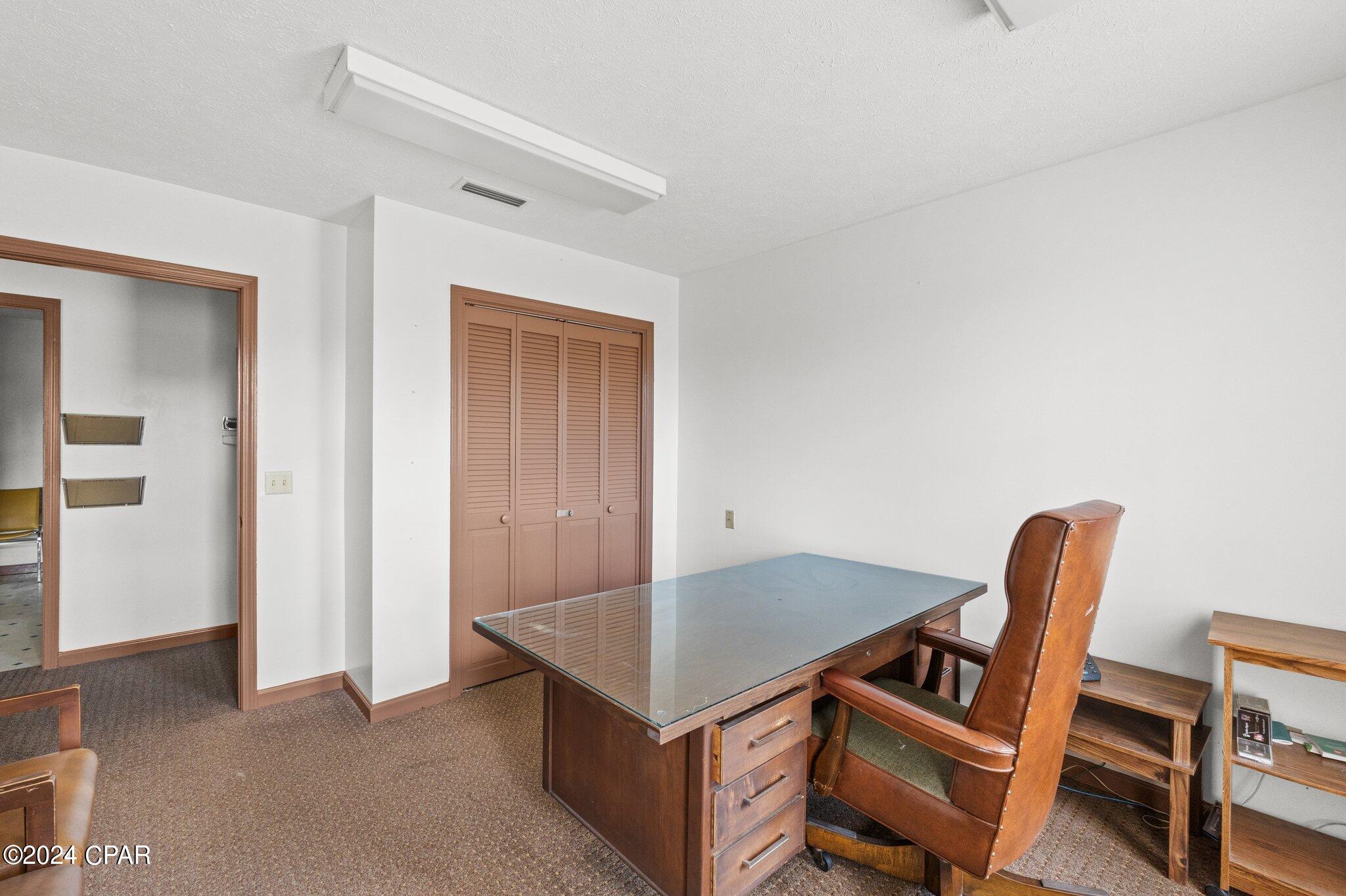 [No Recorded Subdiv] - Commercial Sale