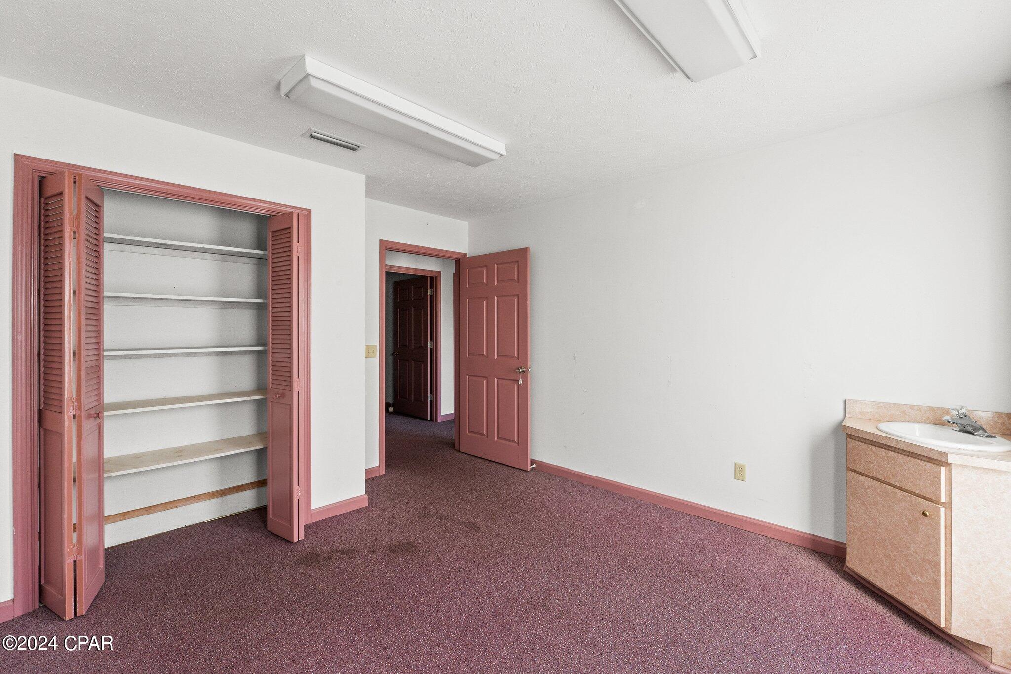 [No Recorded Subdiv] - Commercial Sale