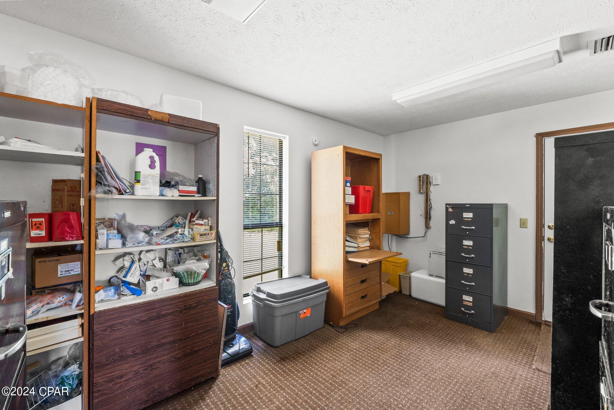 [No Recorded Subdiv] - Commercial Sale