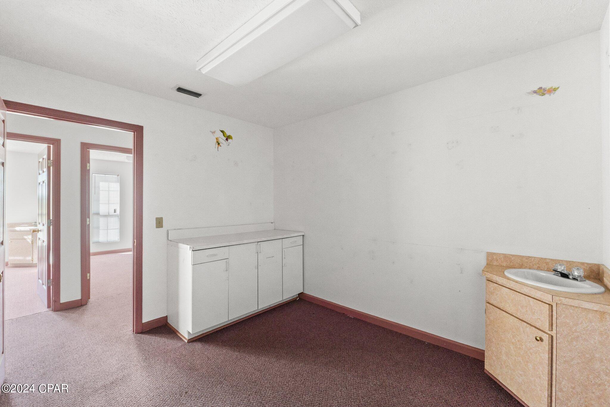 [No Recorded Subdiv] - Commercial Sale