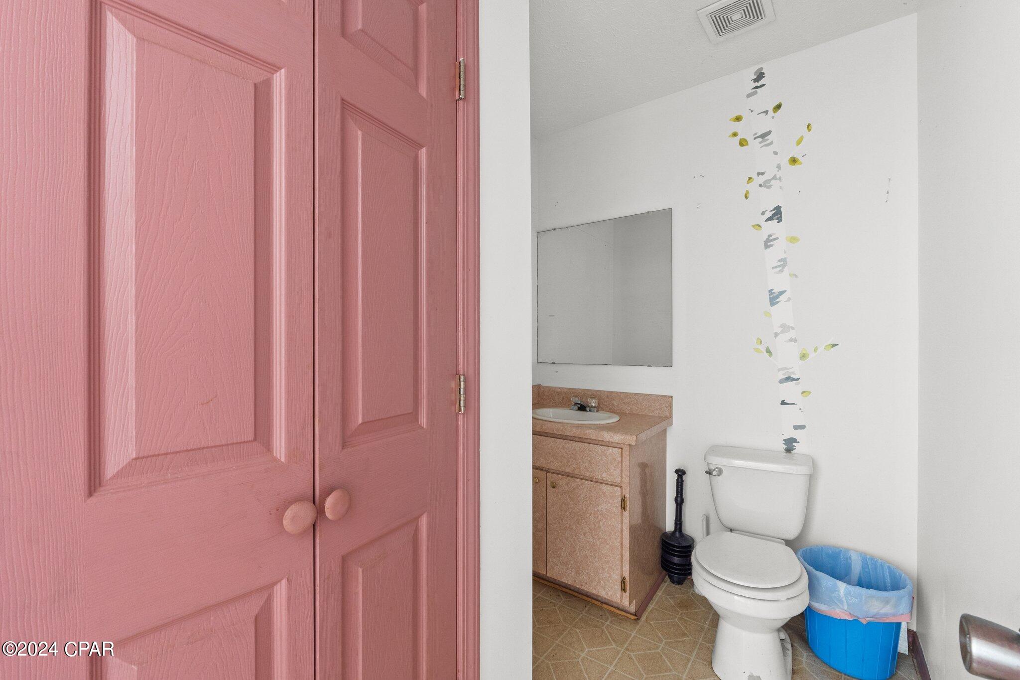 [No Recorded Subdiv] - Commercial Sale