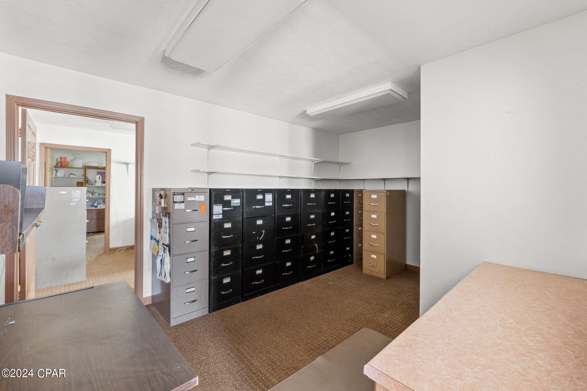 [No Recorded Subdiv] - Commercial Sale