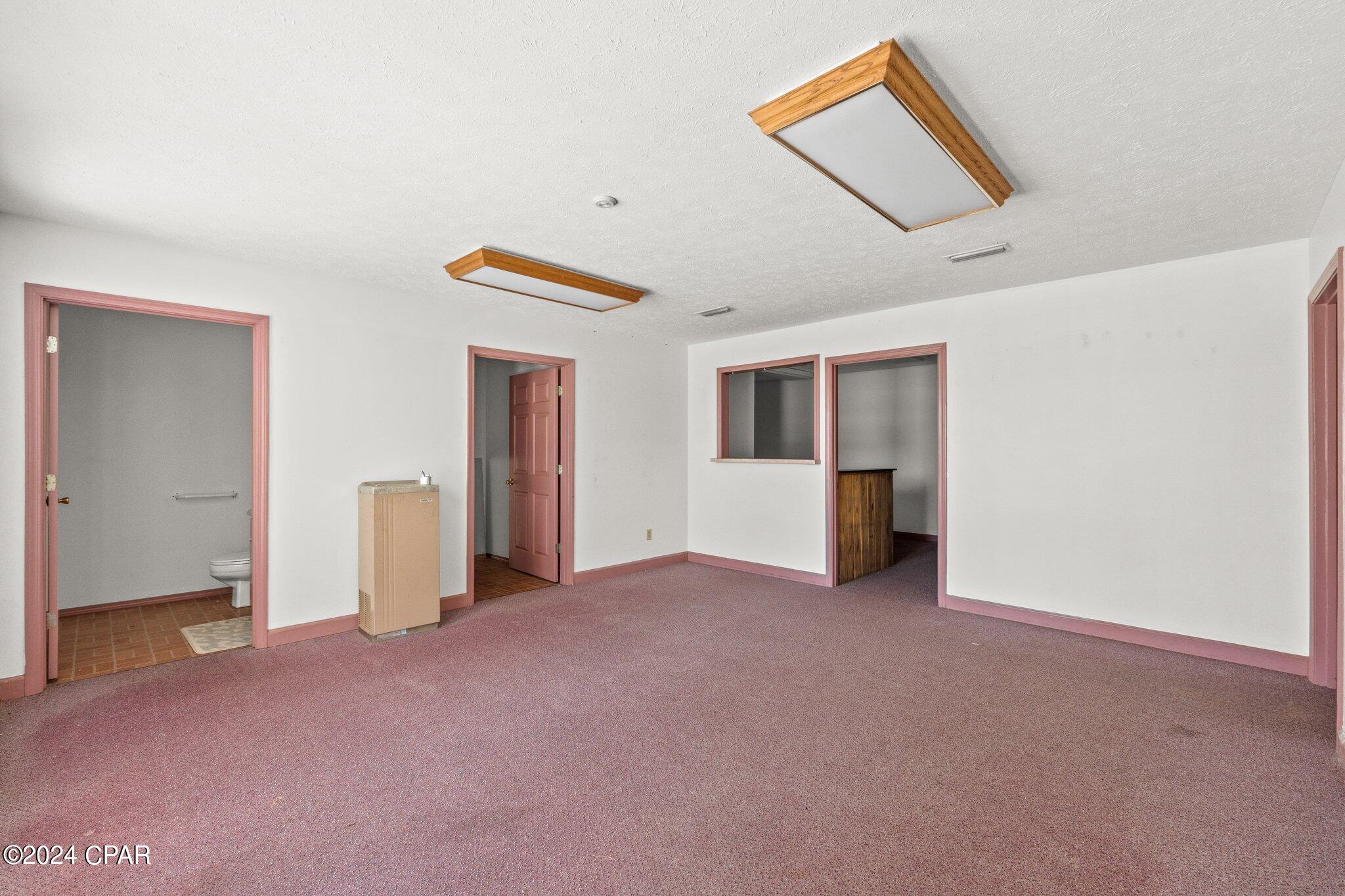 [No Recorded Subdiv] - Commercial Sale