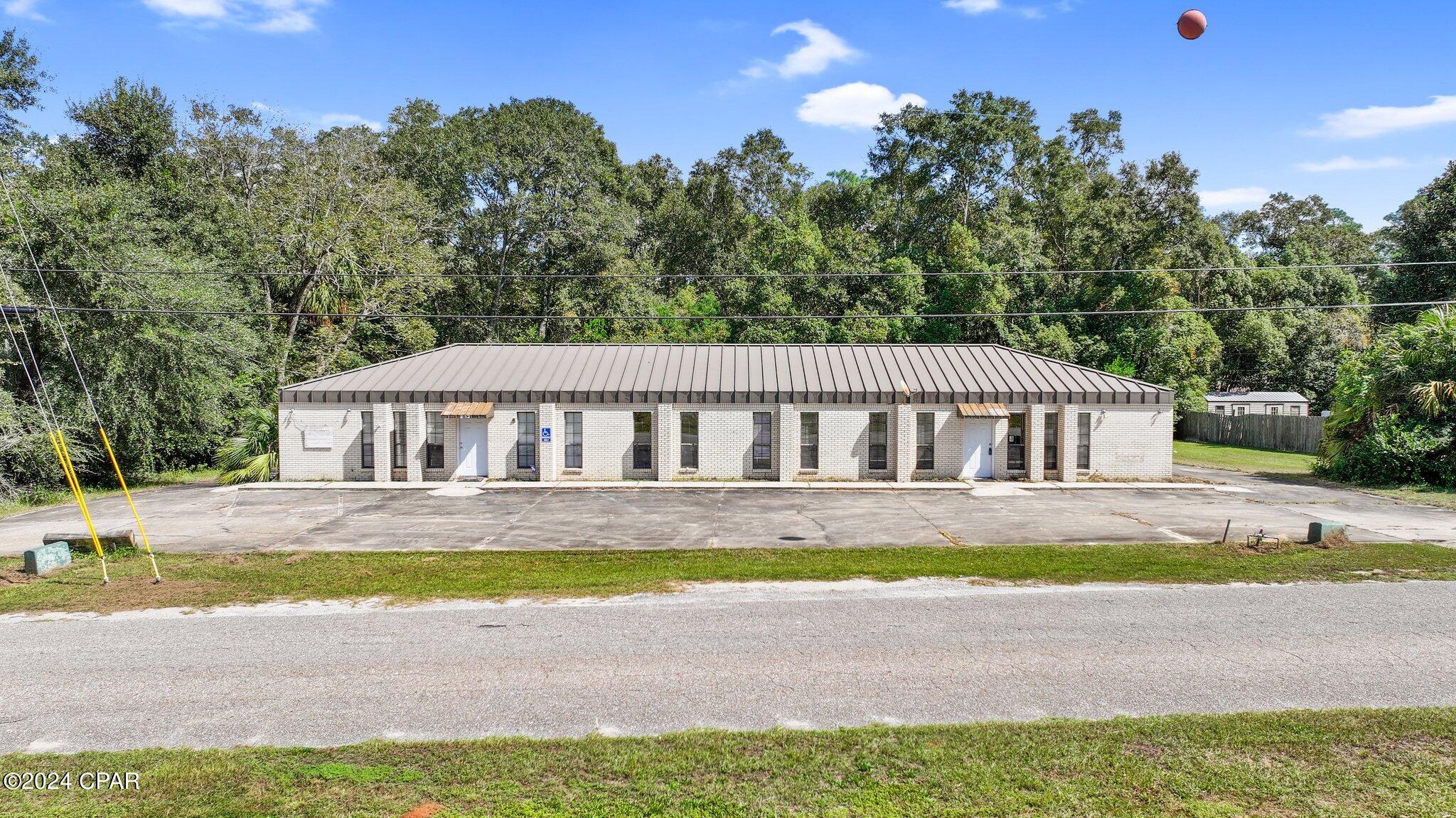 [No Recorded Subdiv] - Commercial Sale