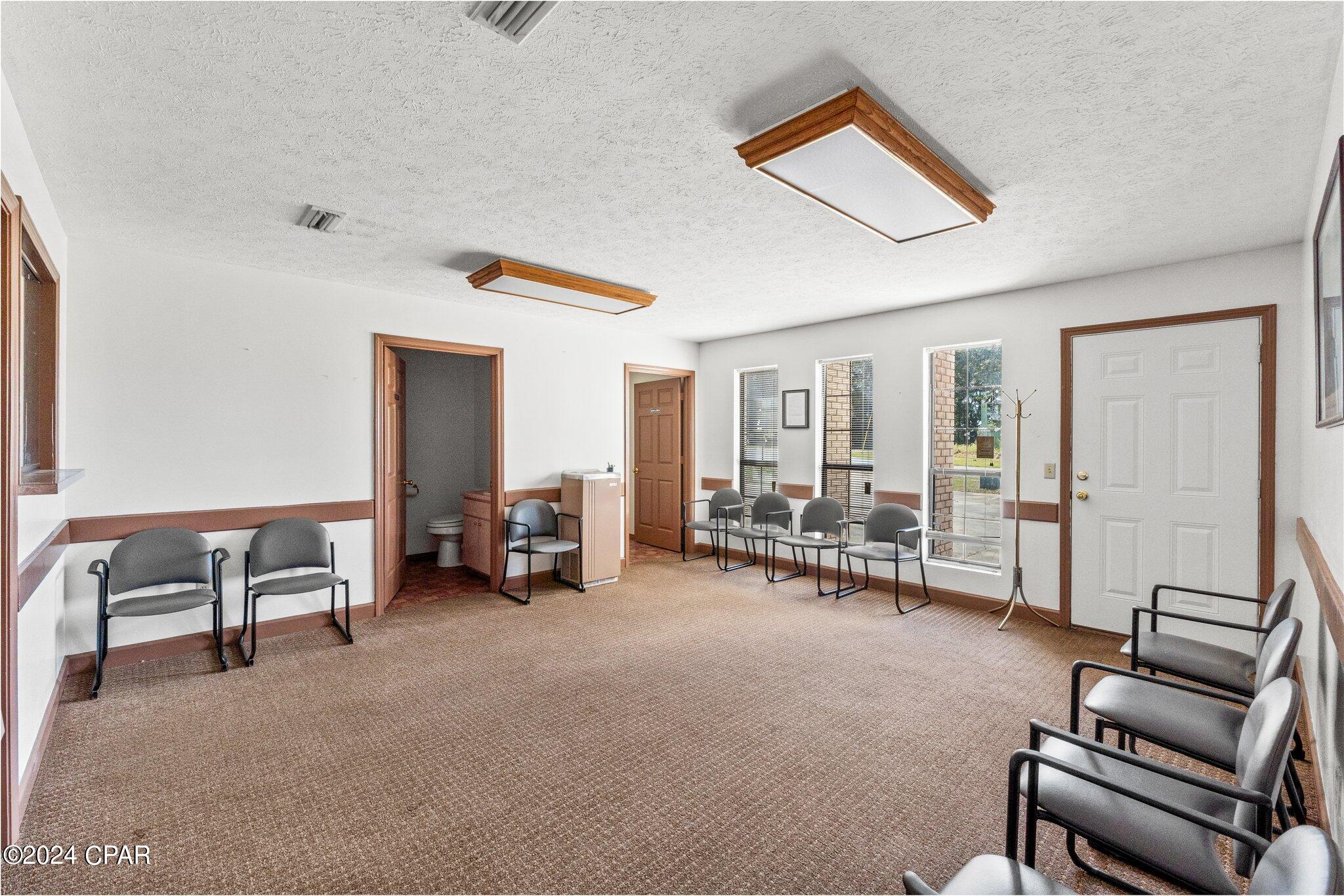 [No Recorded Subdiv] - Commercial Sale