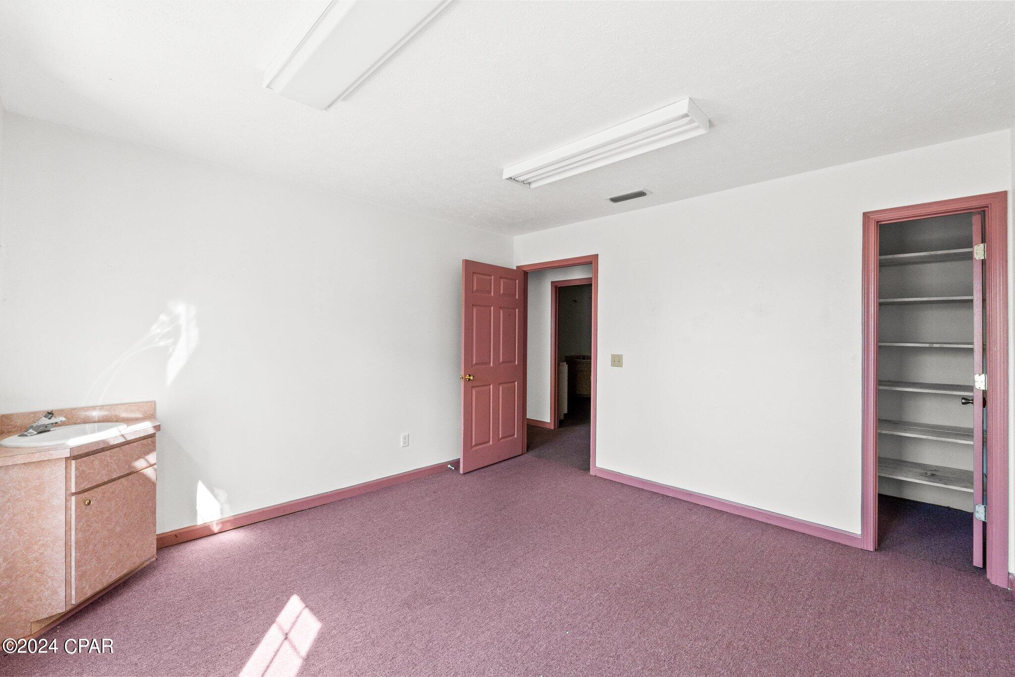 [No Recorded Subdiv] - Commercial Sale