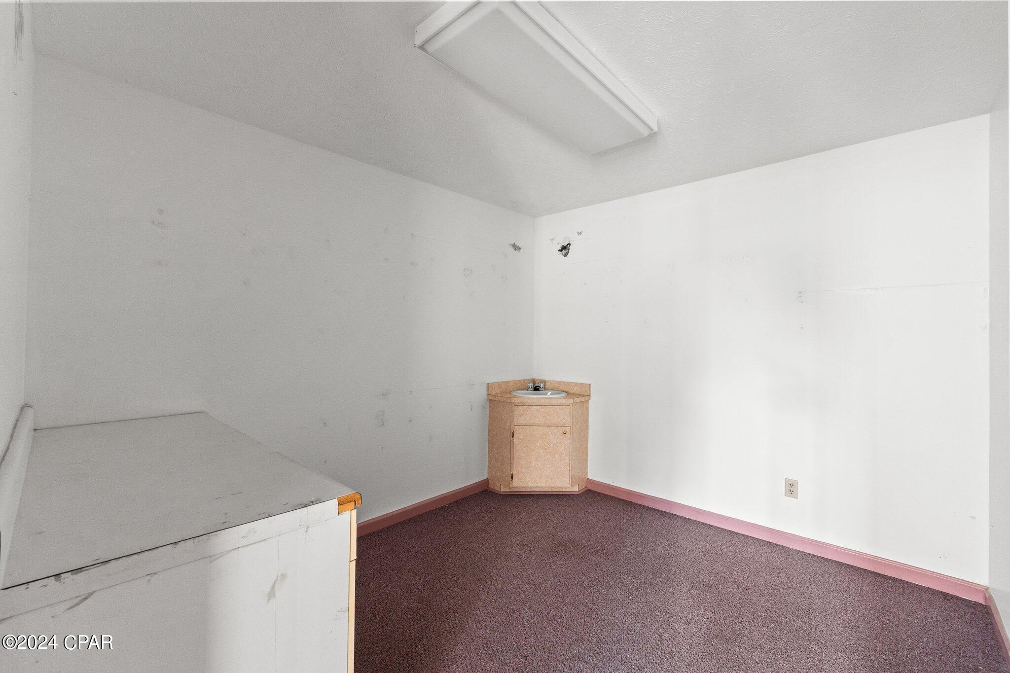 [No Recorded Subdiv] - Commercial Sale