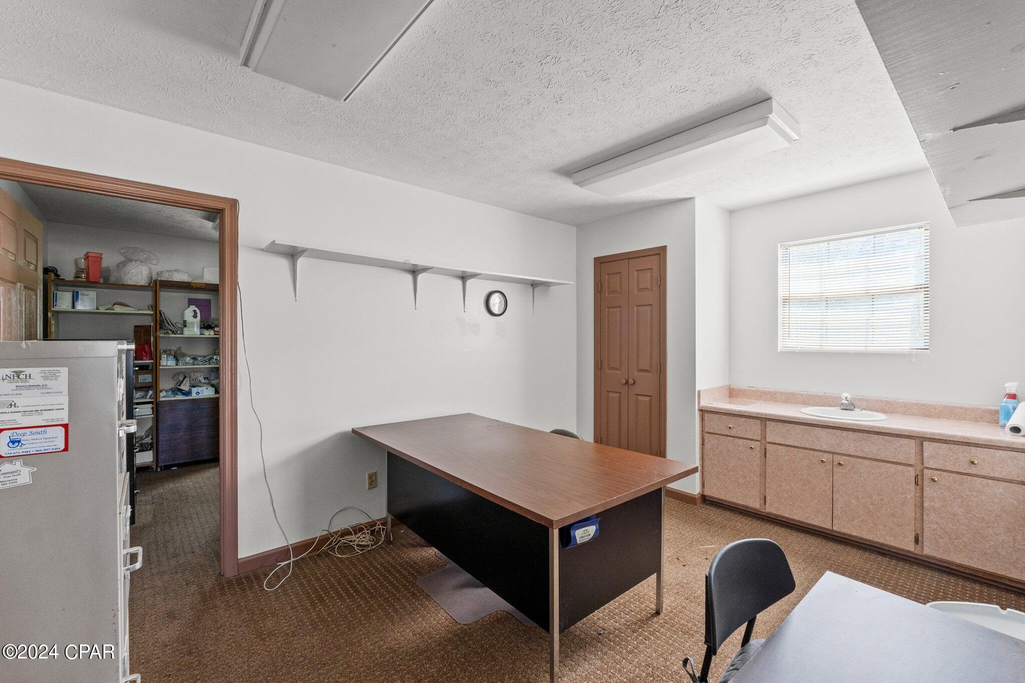 [No Recorded Subdiv] - Commercial Sale