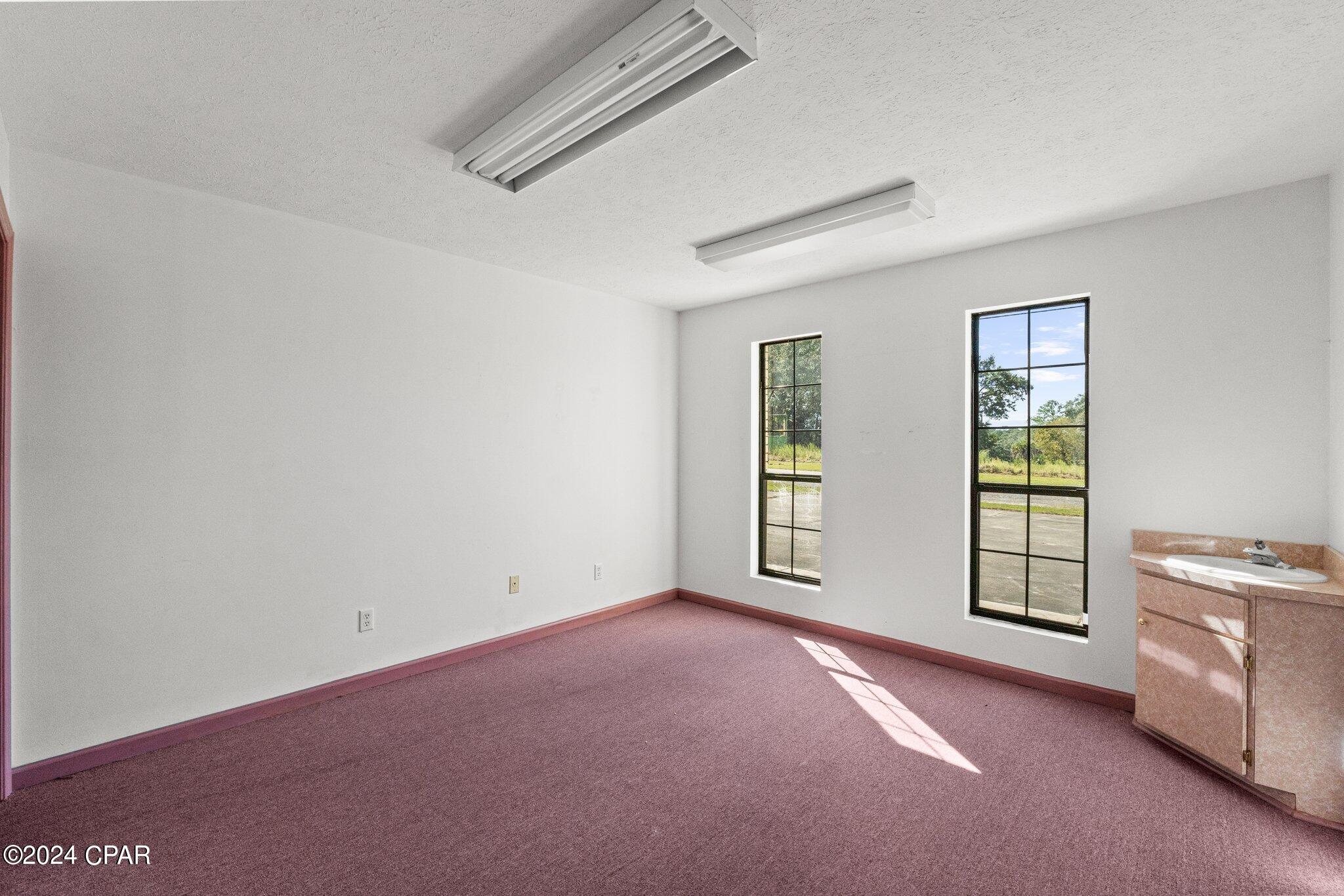 [No Recorded Subdiv] - Commercial Sale