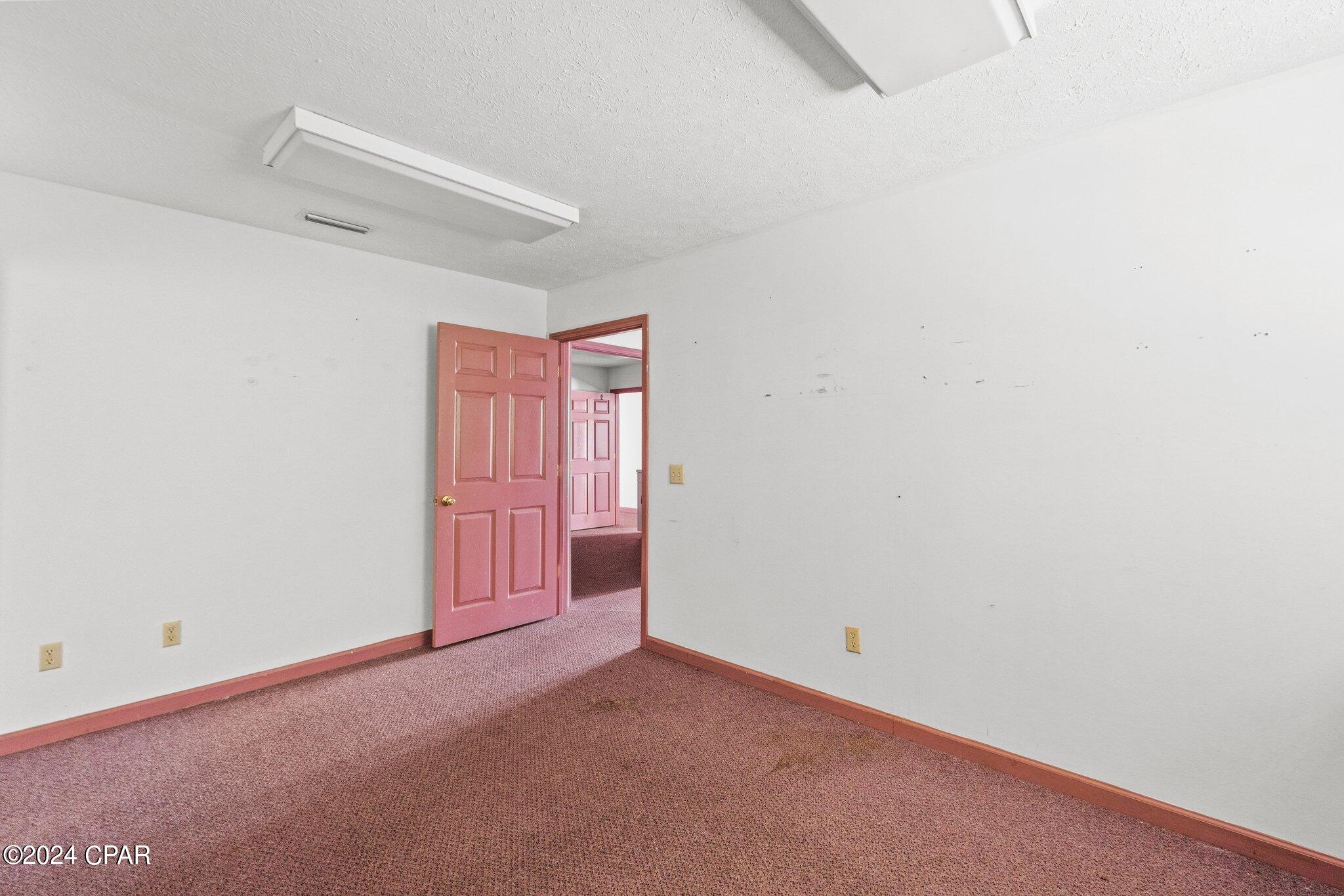 [No Recorded Subdiv] - Commercial Sale