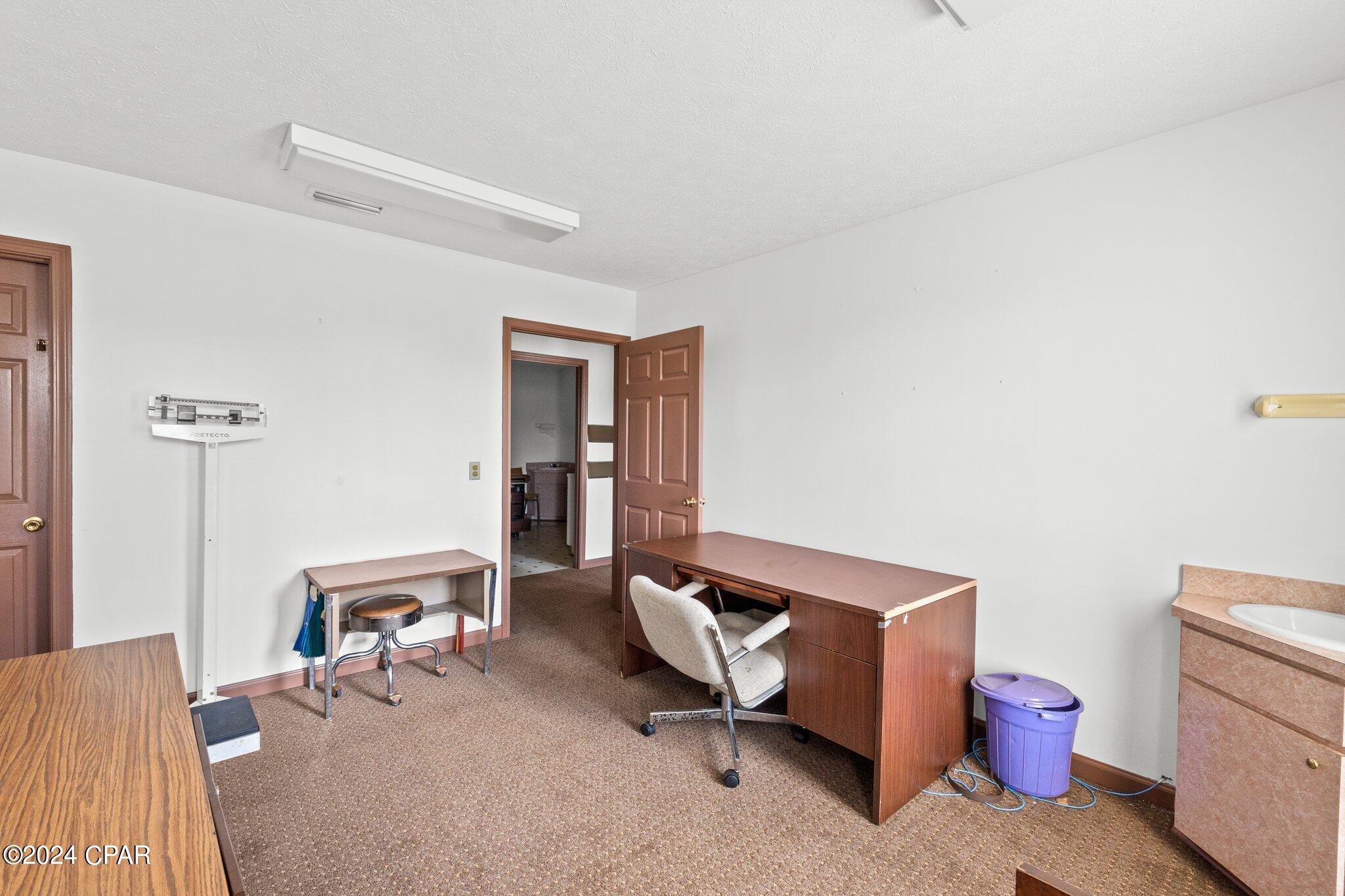 [No Recorded Subdiv] - Commercial Sale