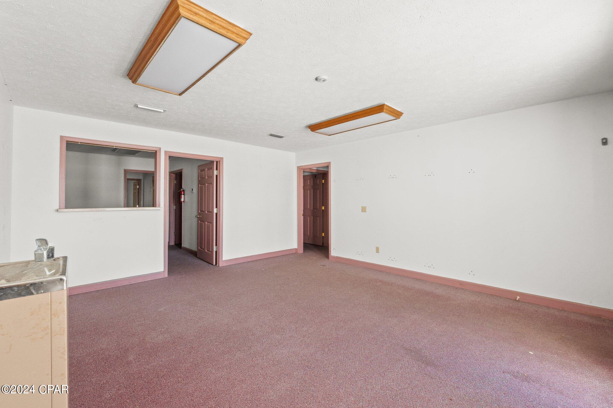 [No Recorded Subdiv] - Commercial Sale