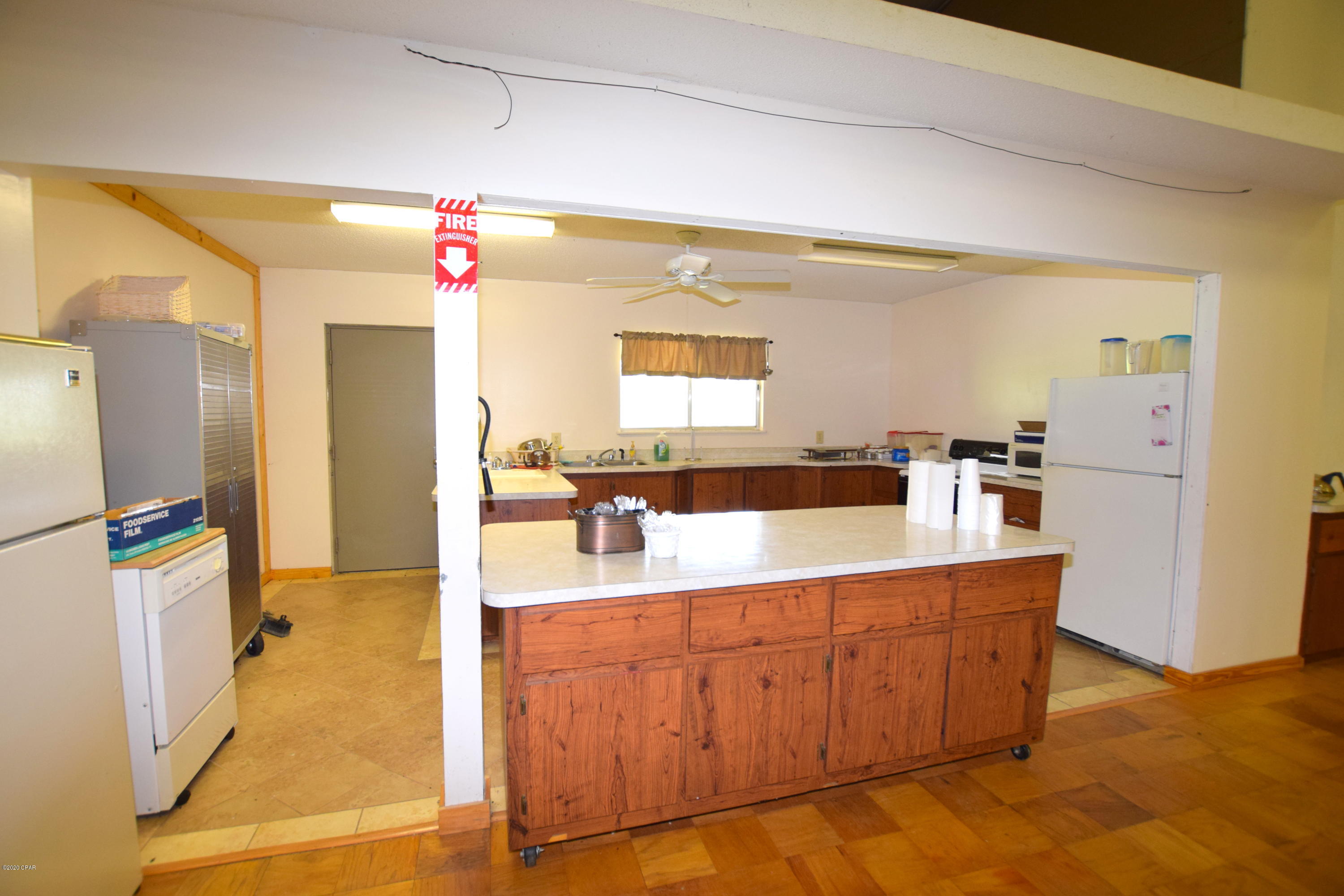 [No Recorded Subdiv] - Commercial Sale