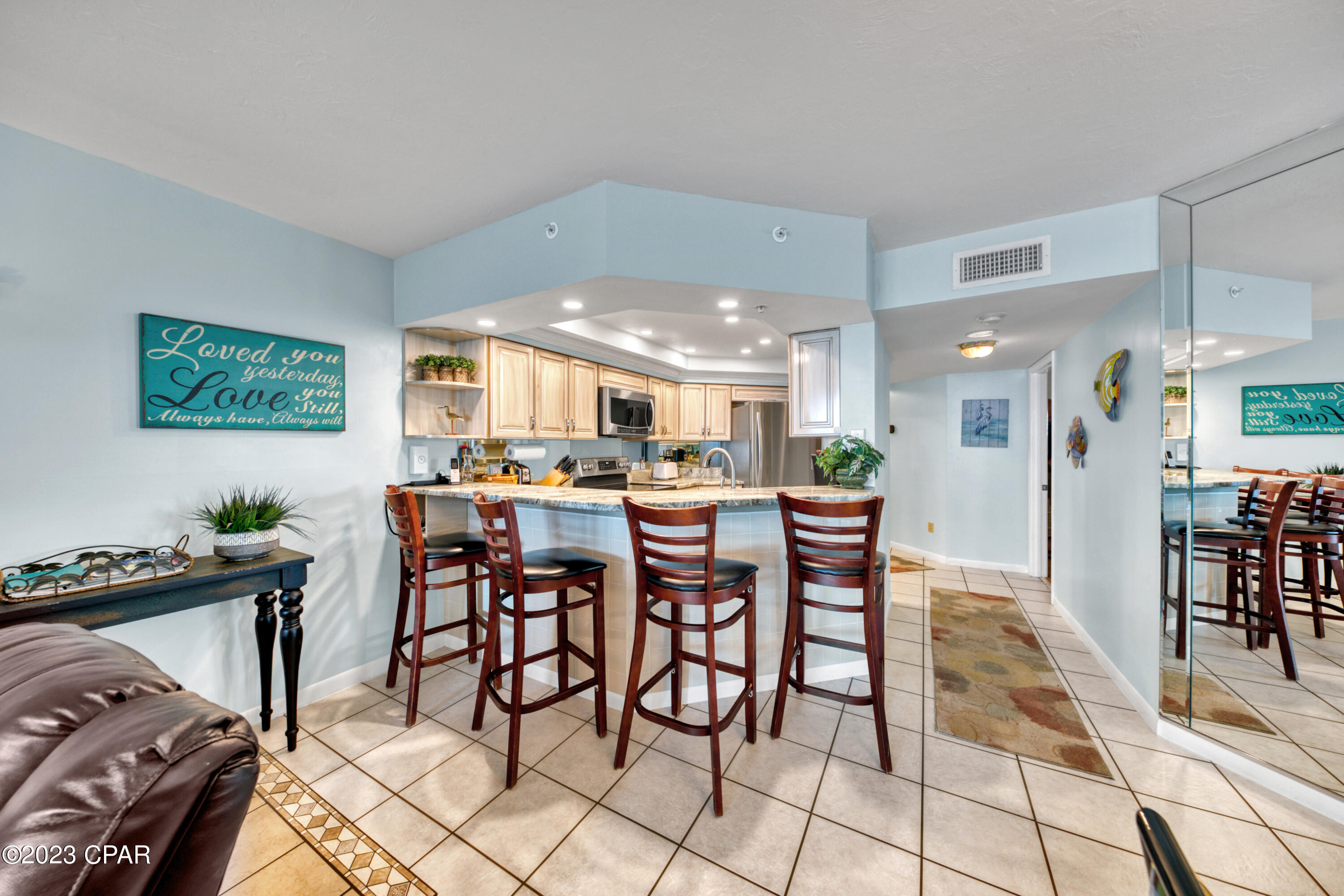 Summerhouse Condo. - Residential