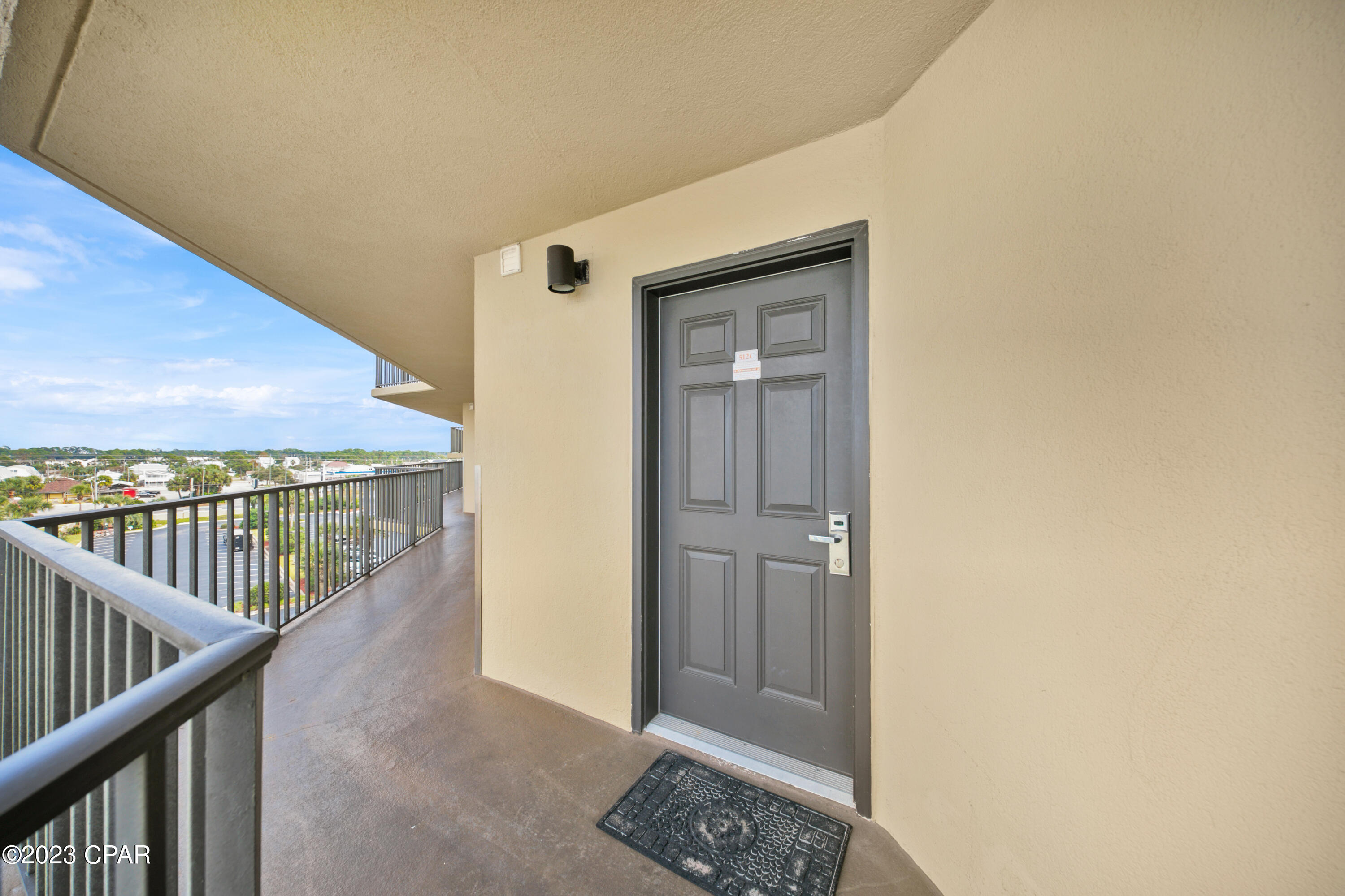 Summerhouse Condo. - Residential