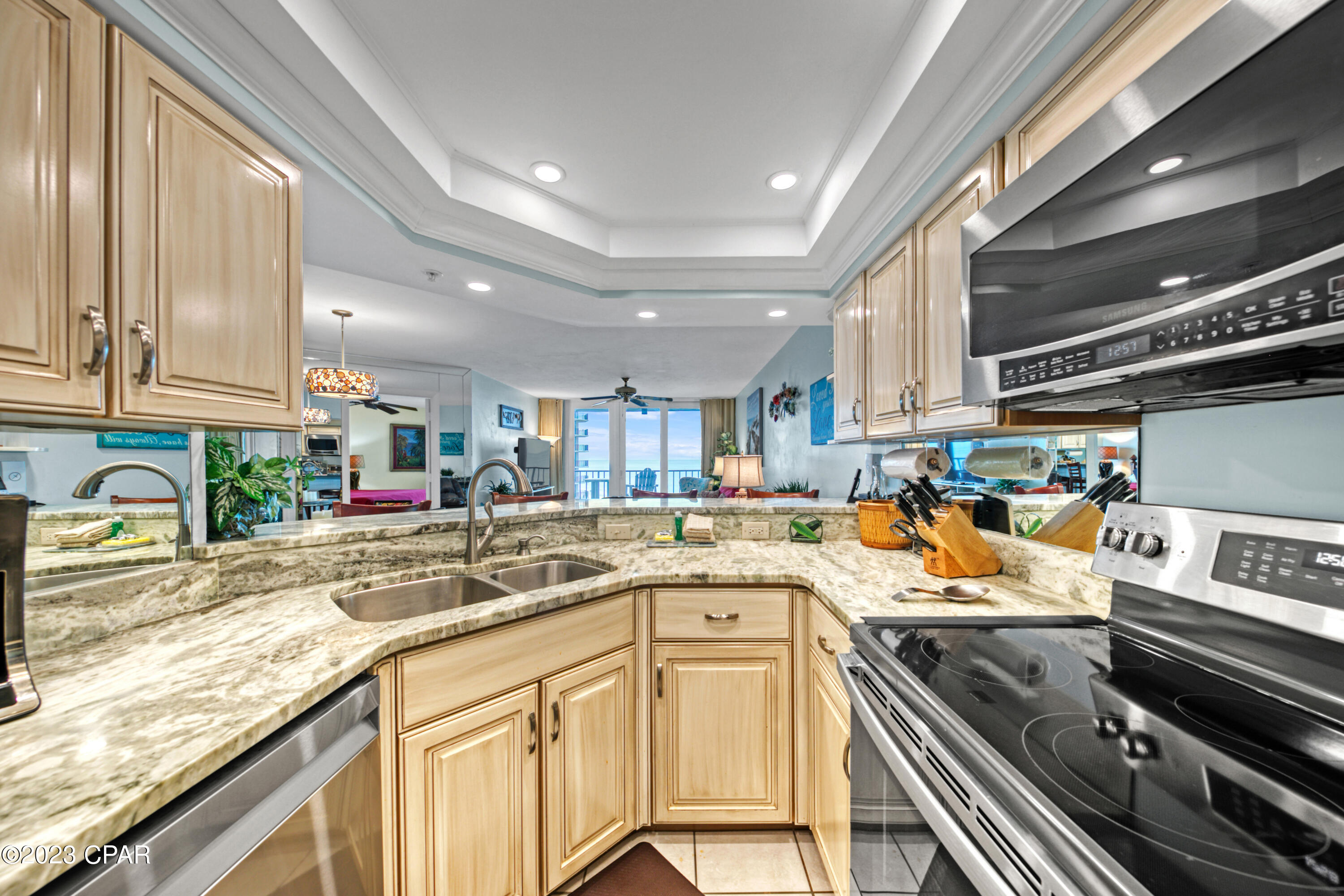 Summerhouse Condo. - Residential