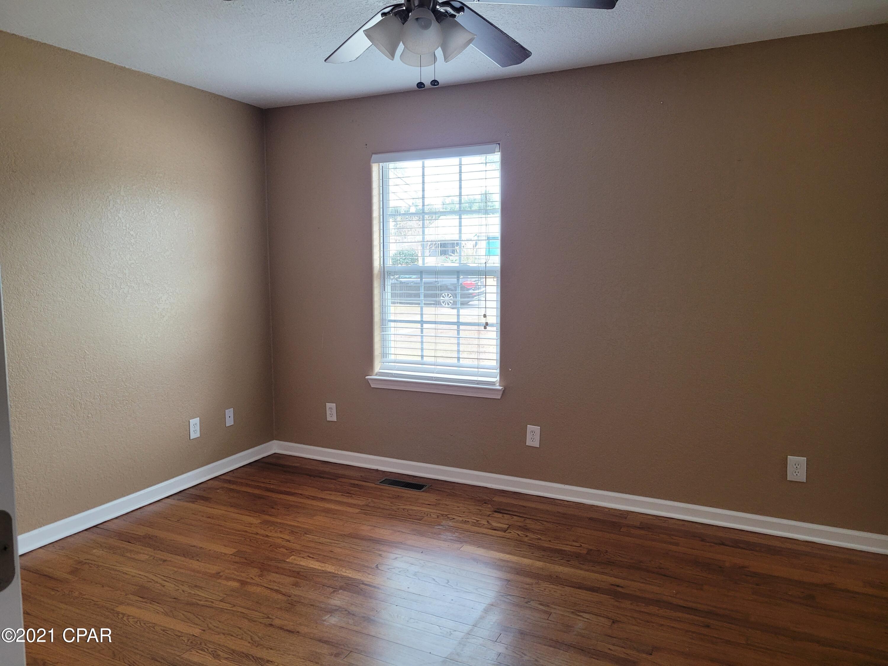 [No Recorded Subdiv] - Residential Lease