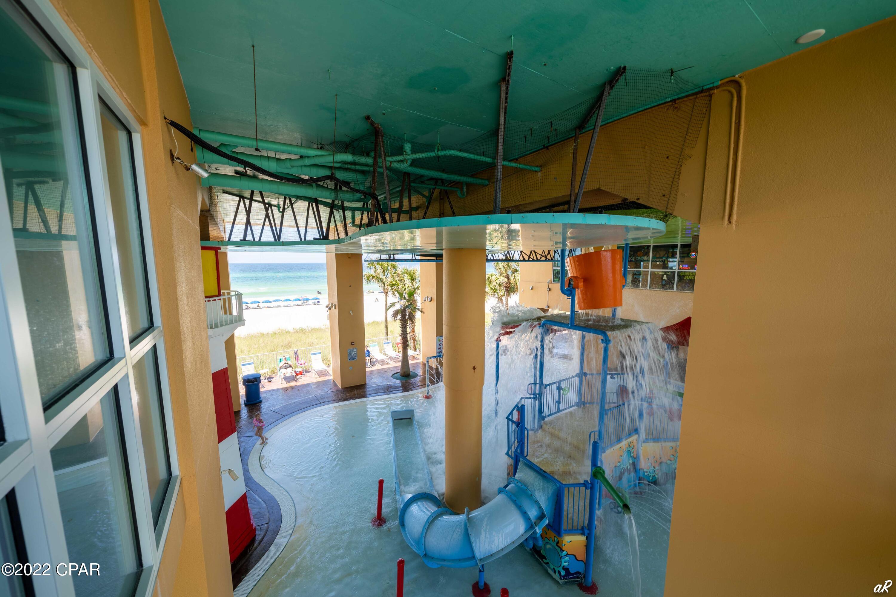 Splash Condo - Residential