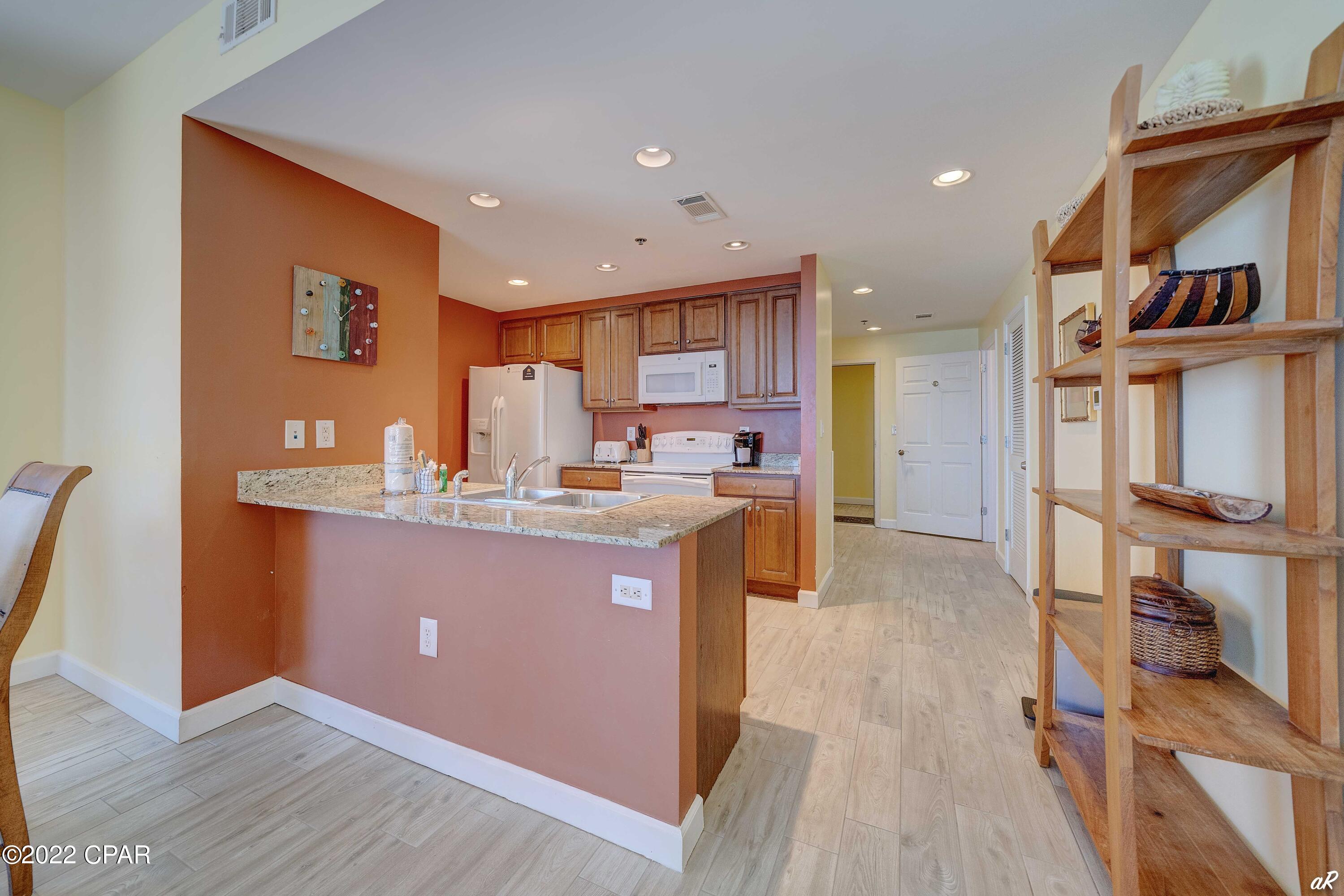 Splash Condo - Residential