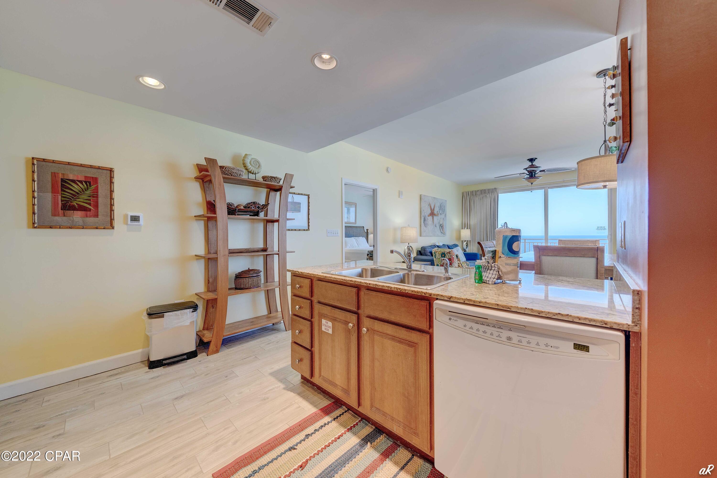 Splash Condo - Residential