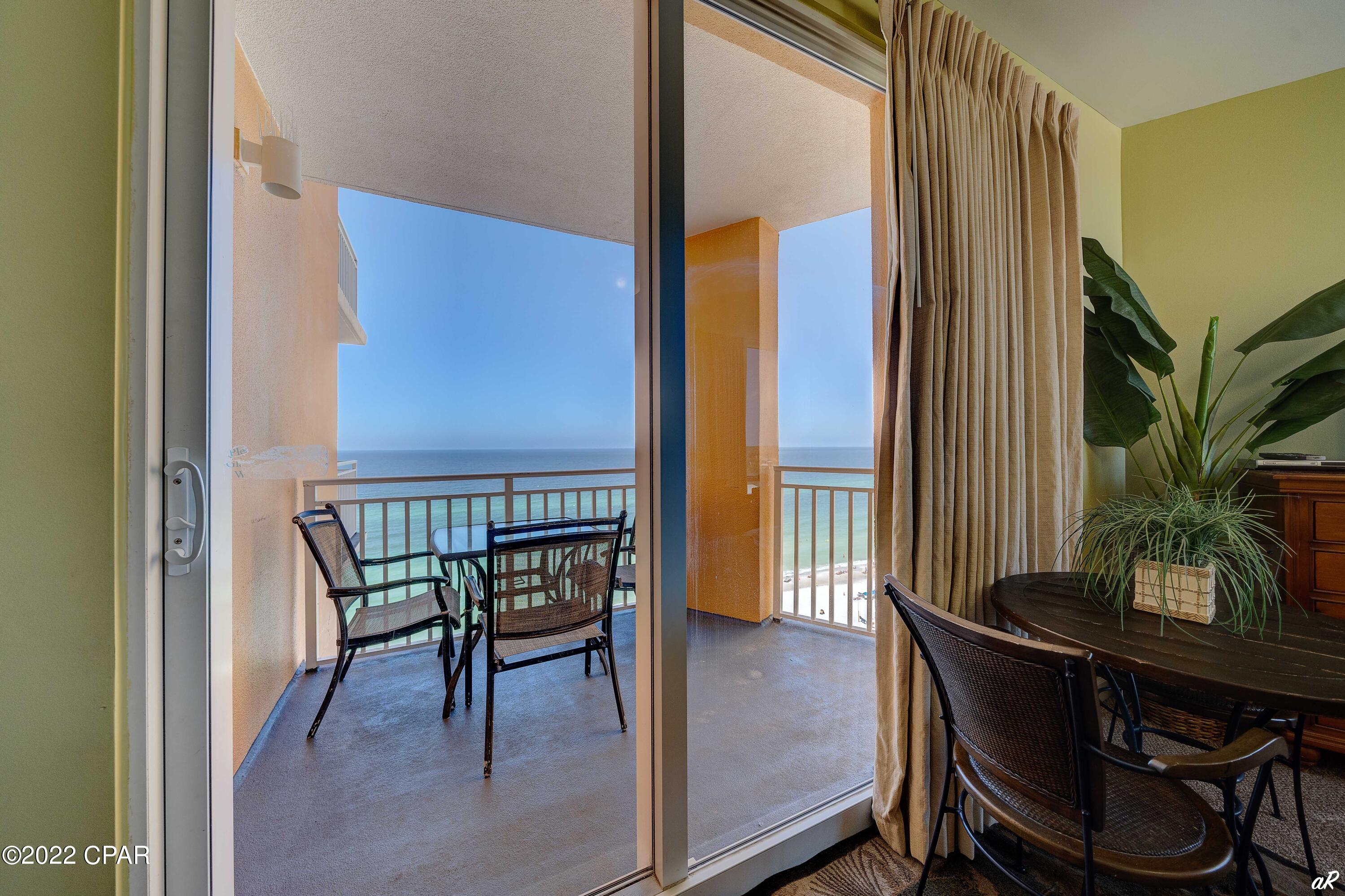 Splash Condo - Residential