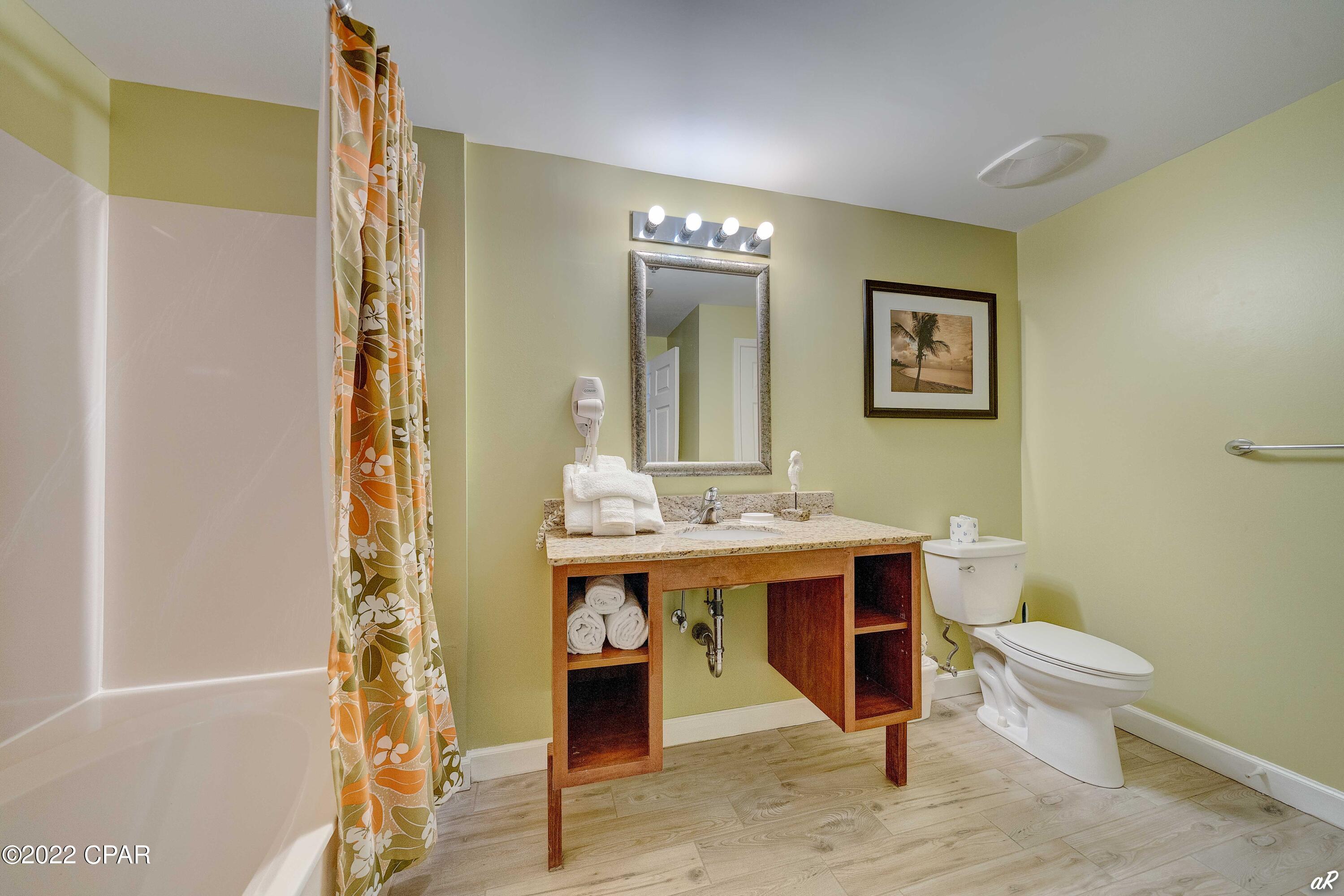 Splash Condo - Residential