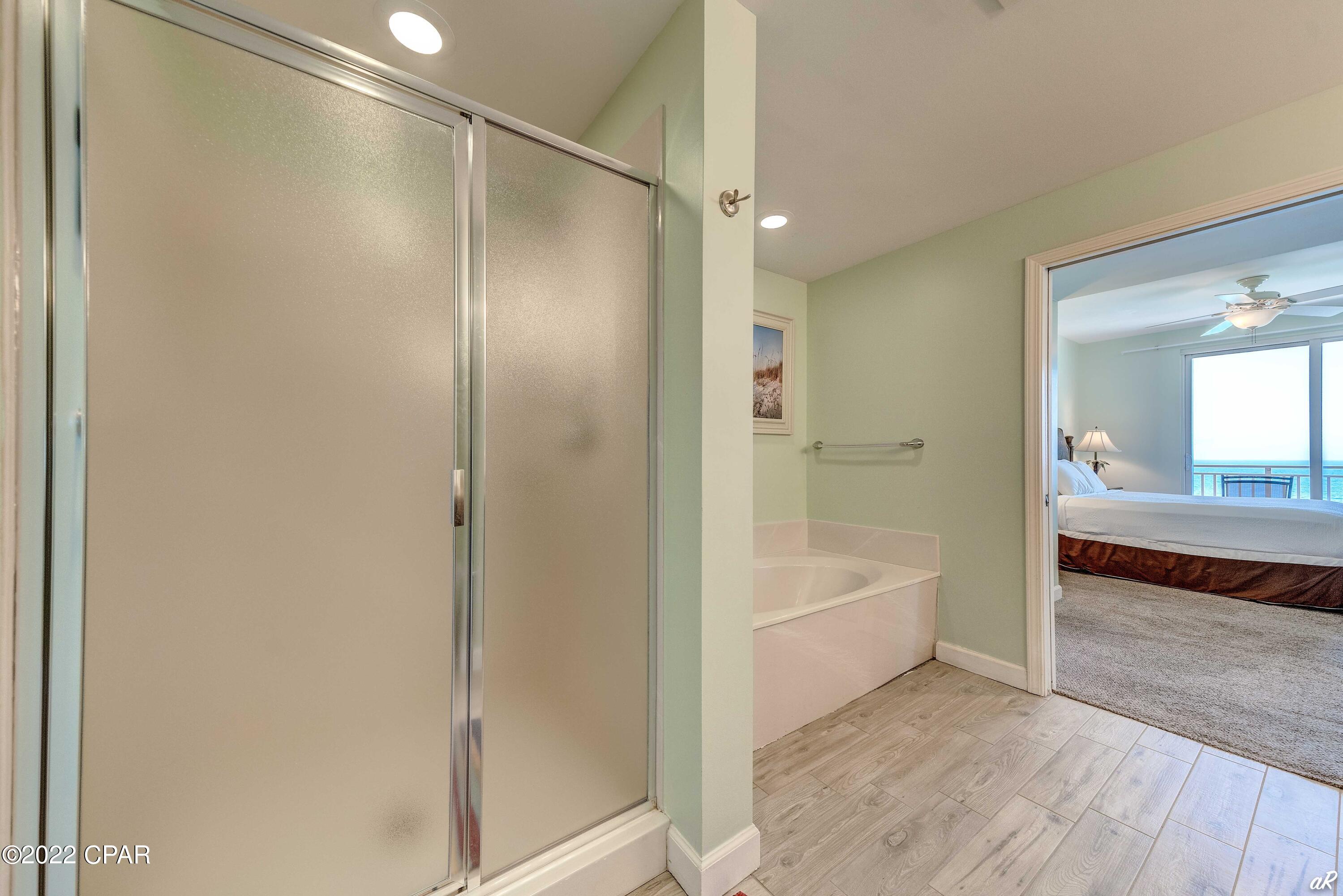 Splash Condo - Residential