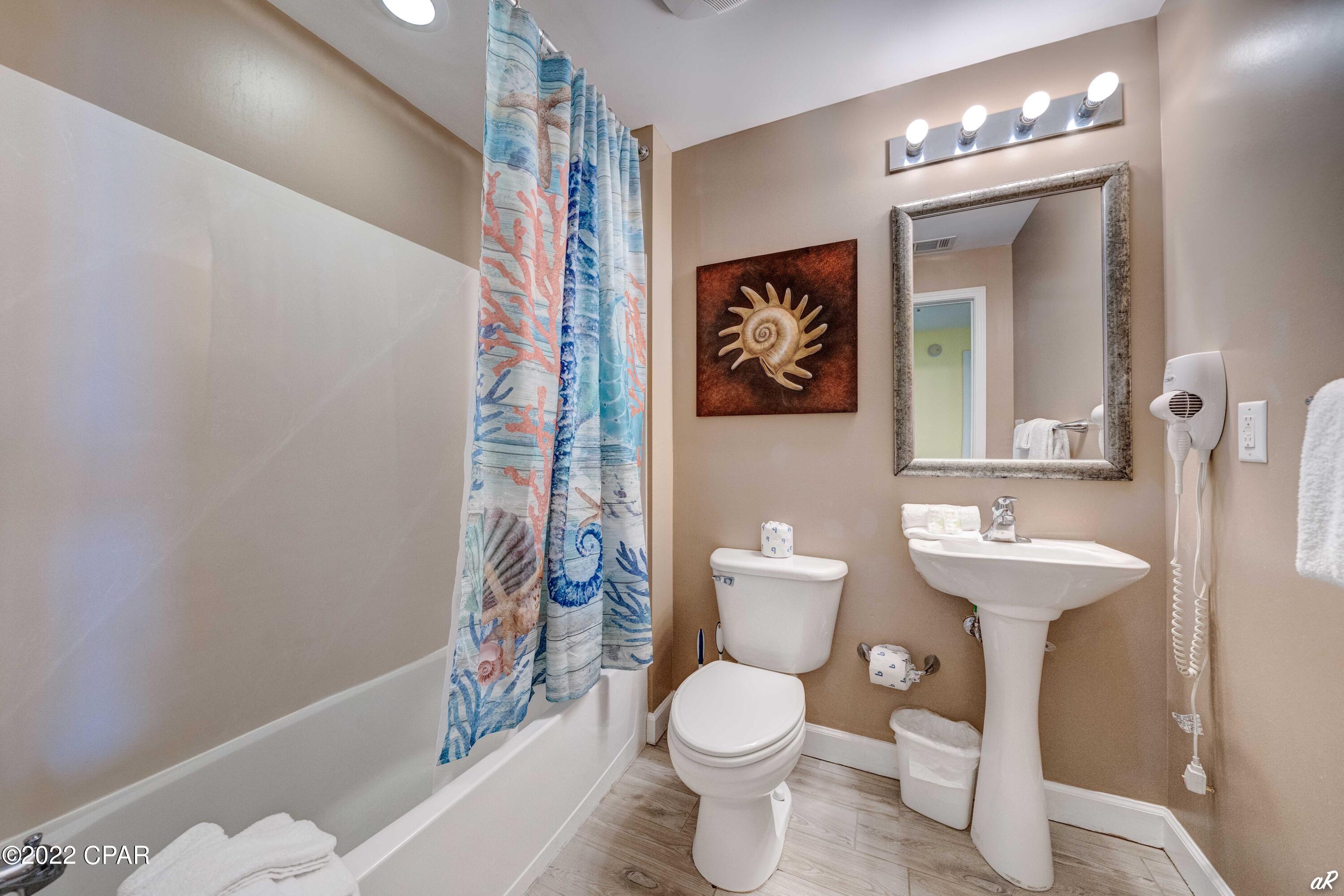 Splash Condo - Residential