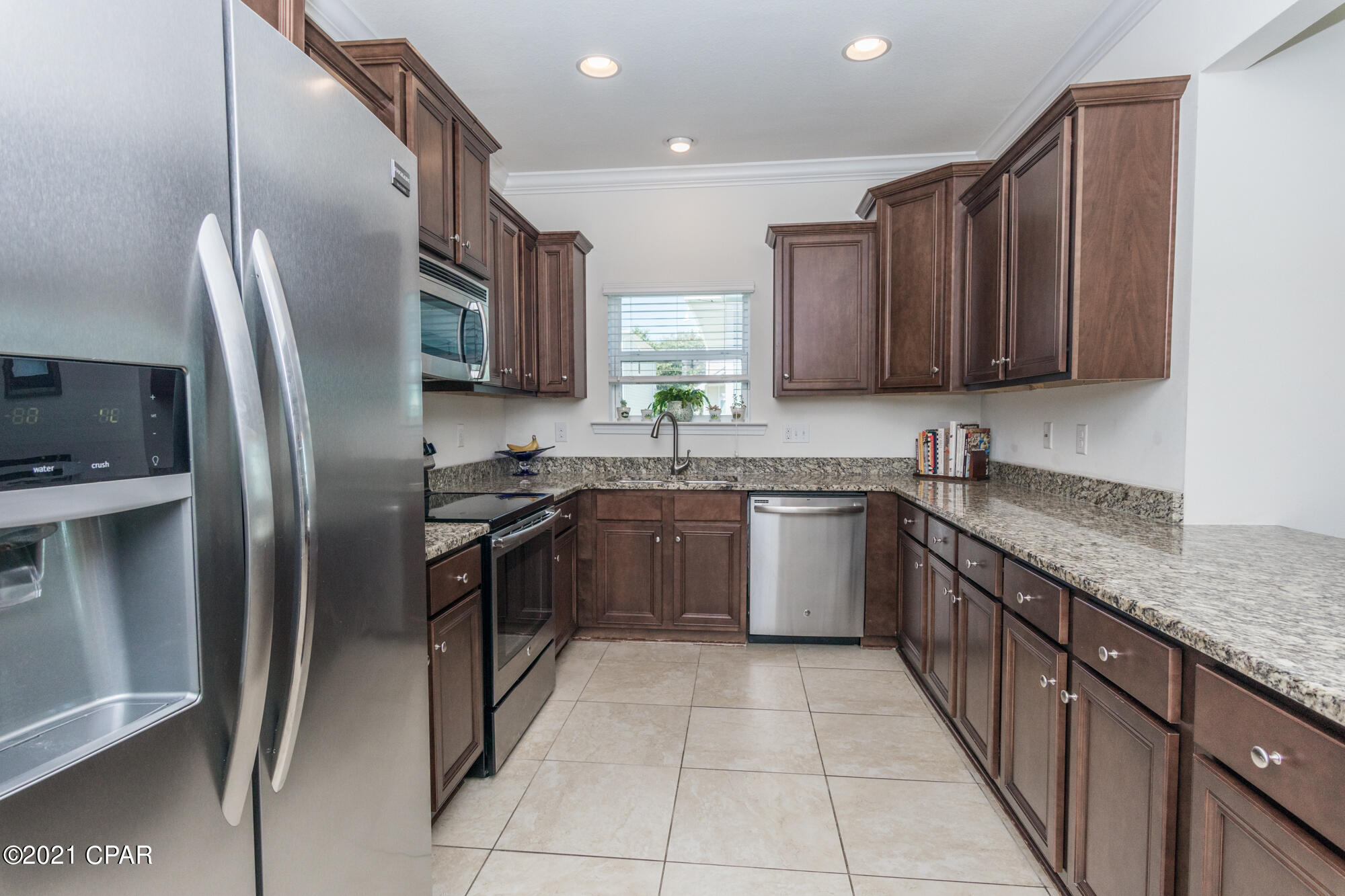 Magnolia Bay Club - Residential