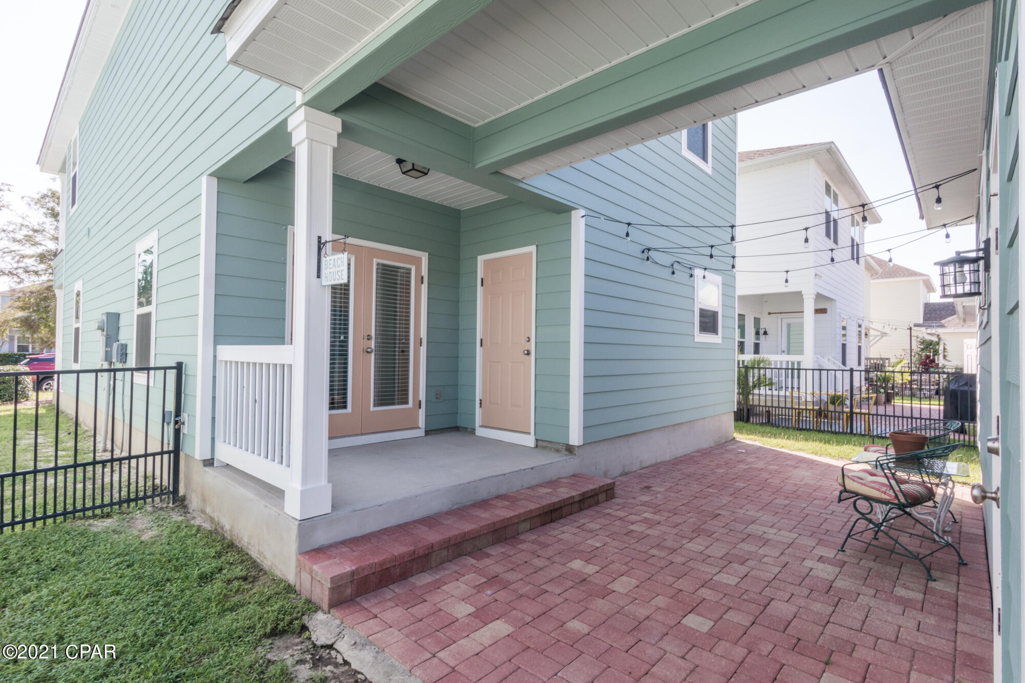 Magnolia Bay Club - Residential