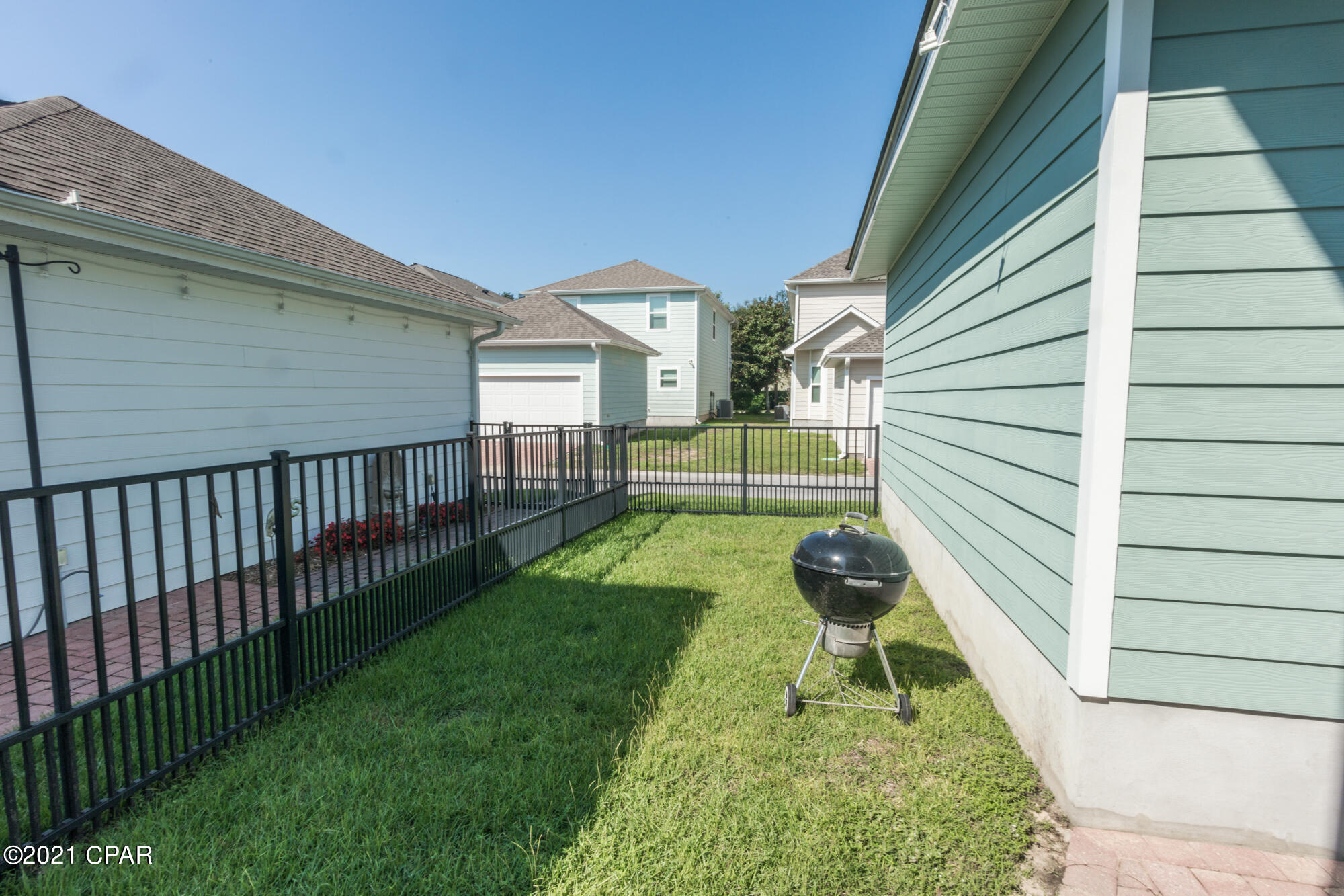 Magnolia Bay Club - Residential