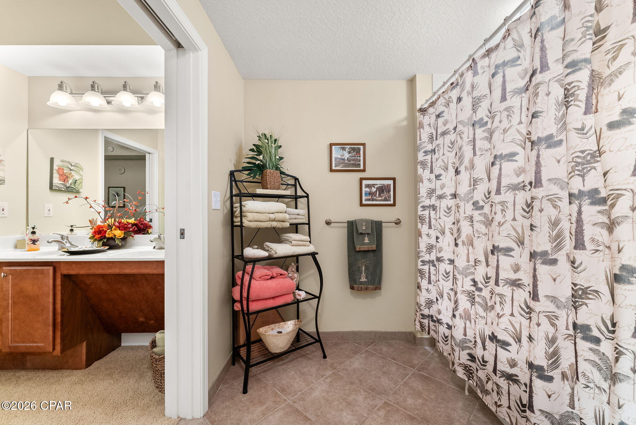 Magnolia Bay Club - Residential