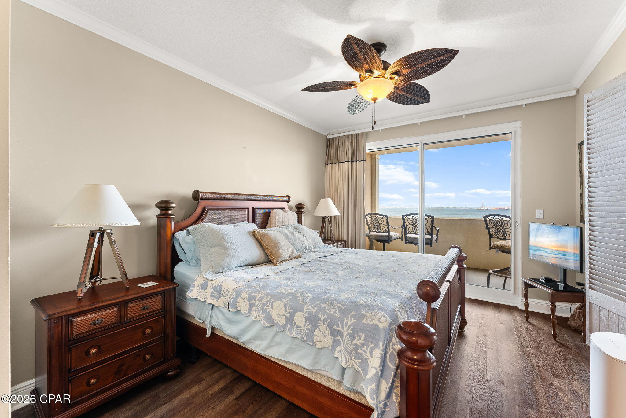 Magnolia Bay Club - Residential