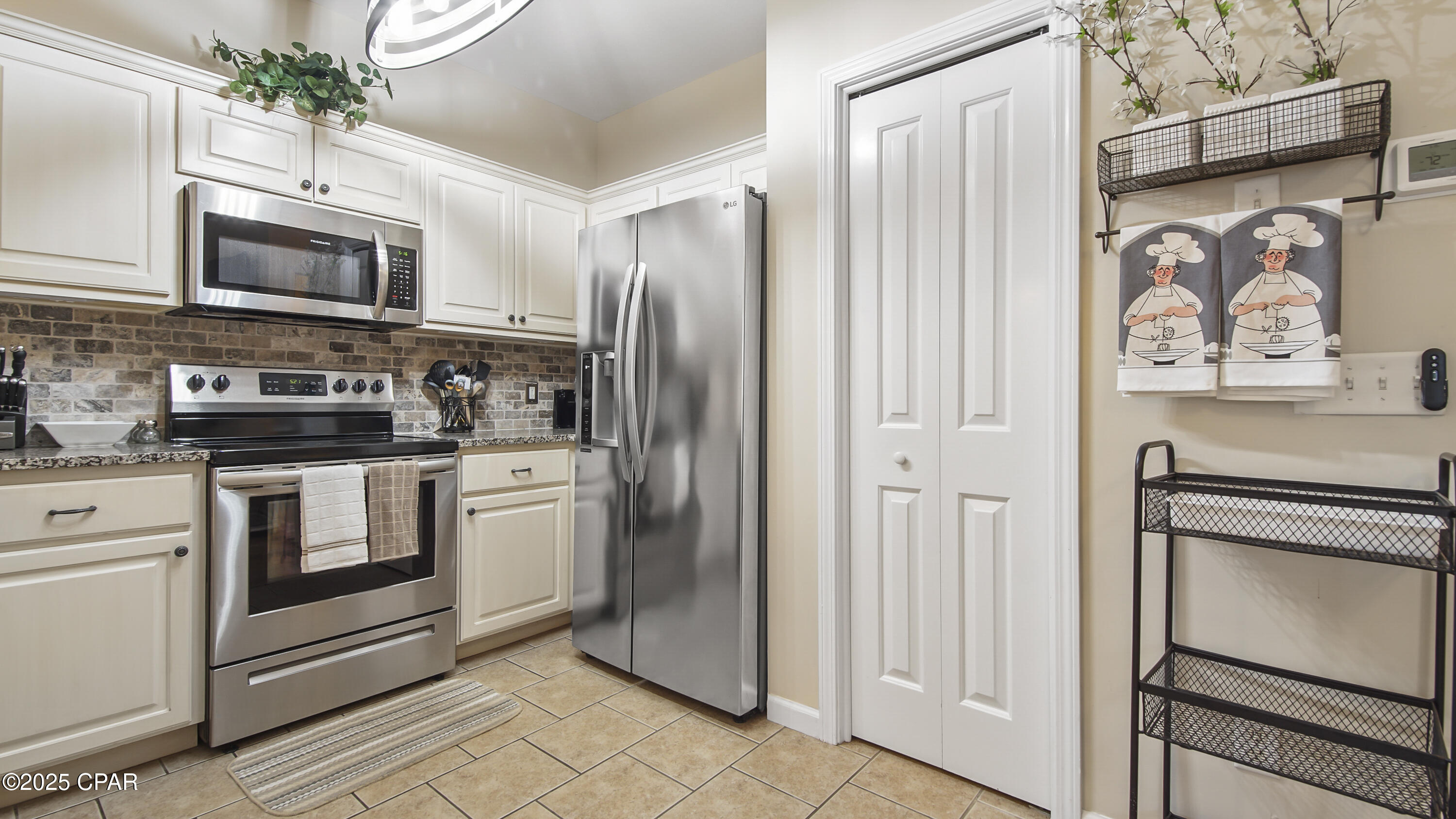 Annabella's Townhomes - Residential Lease