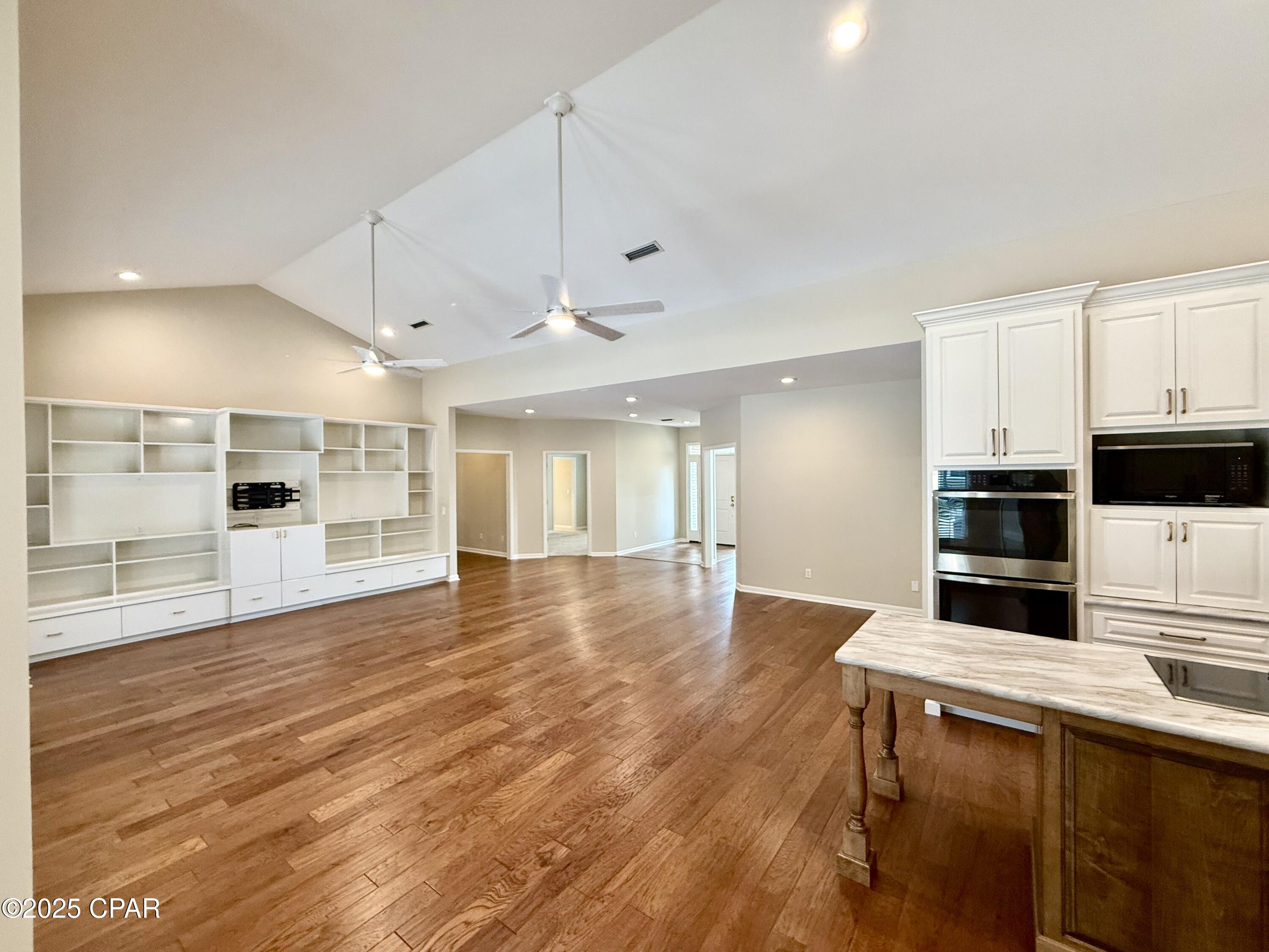 North Oaks - Residential