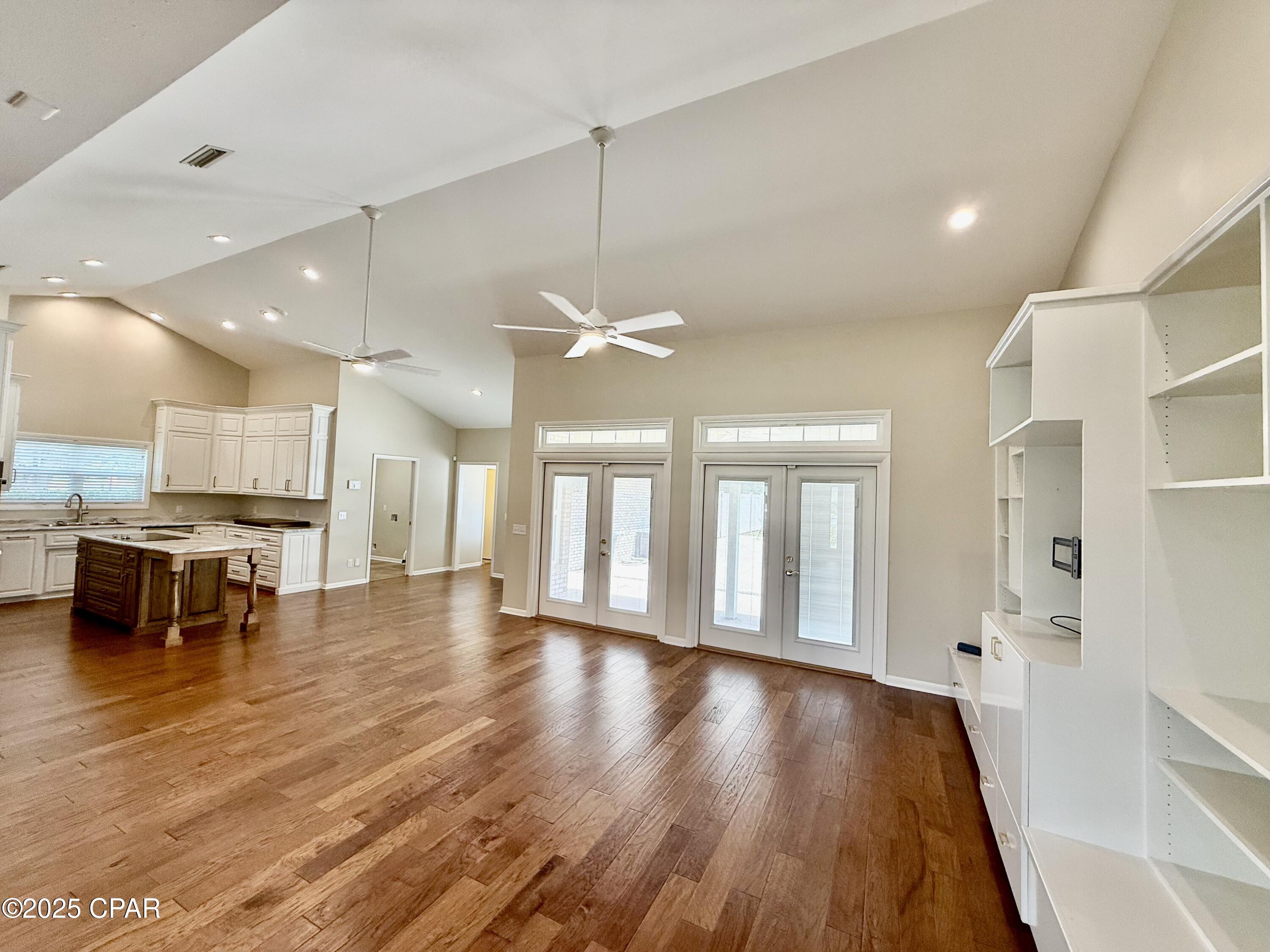 North Oaks - Residential