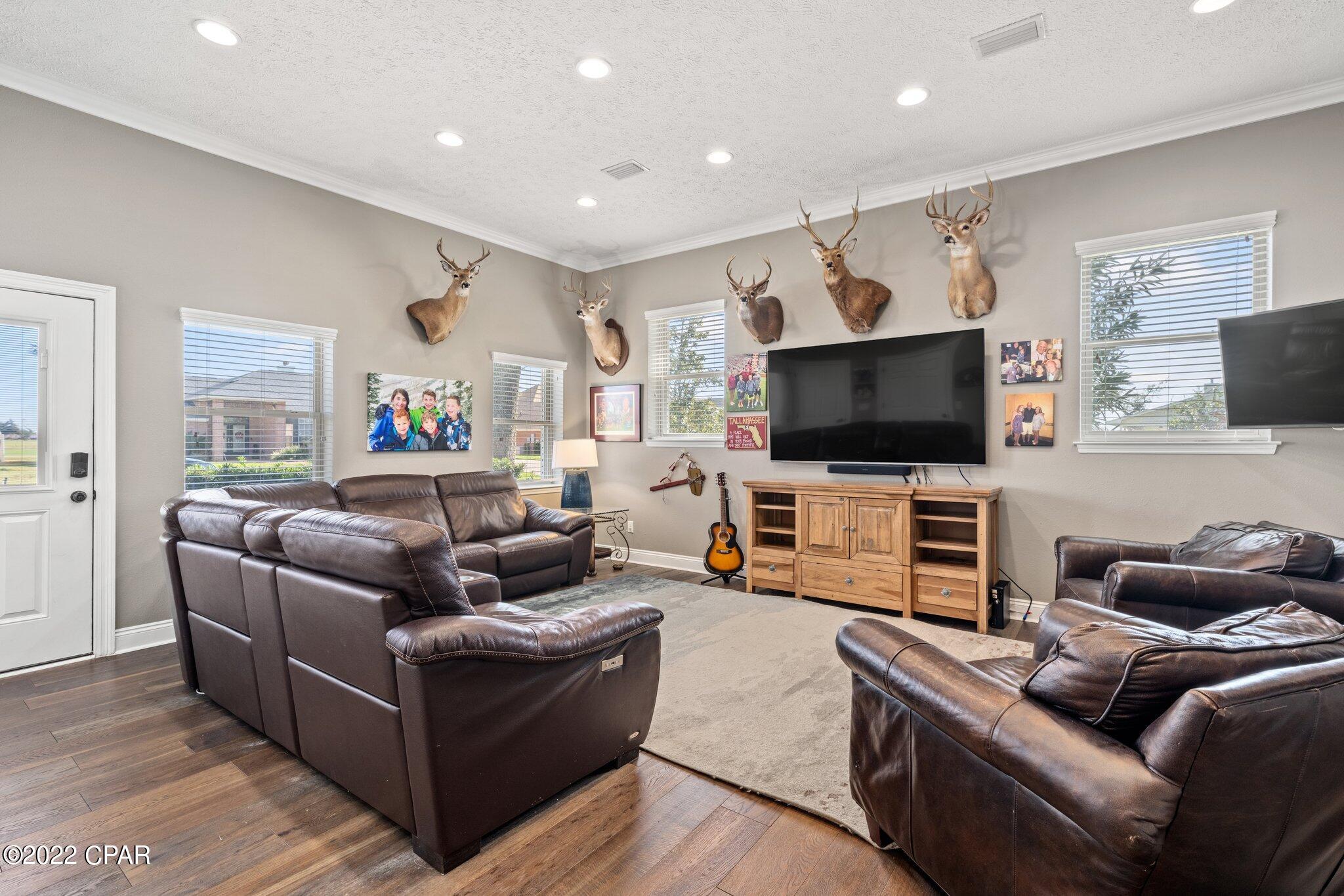 Country Club Harbour Estates - Residential