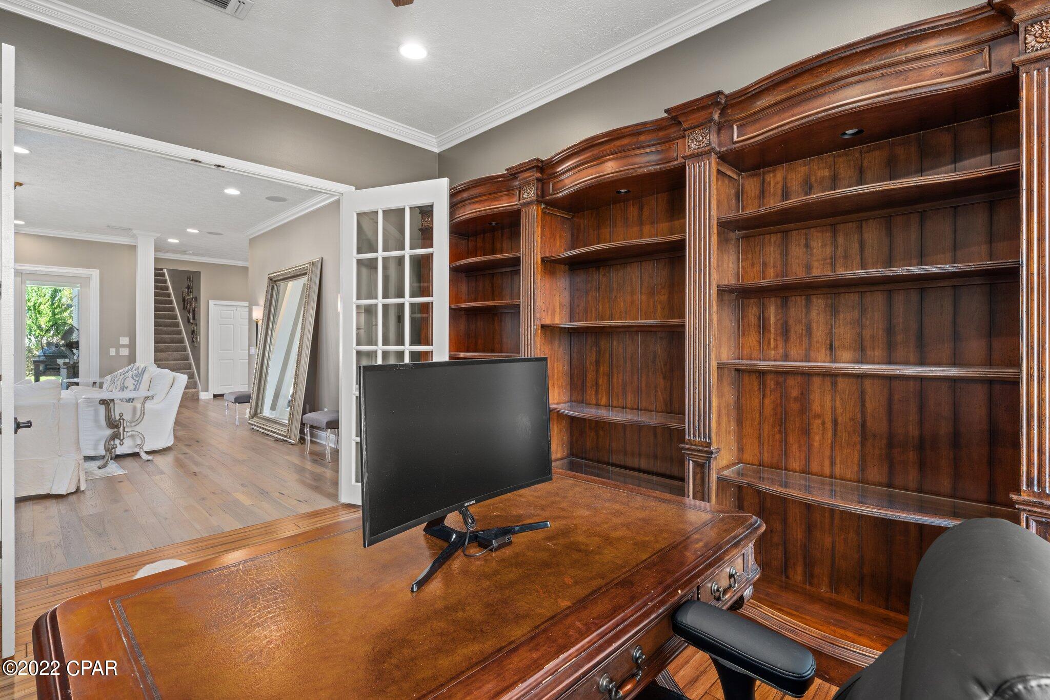 Country Club Harbour Estates - Residential