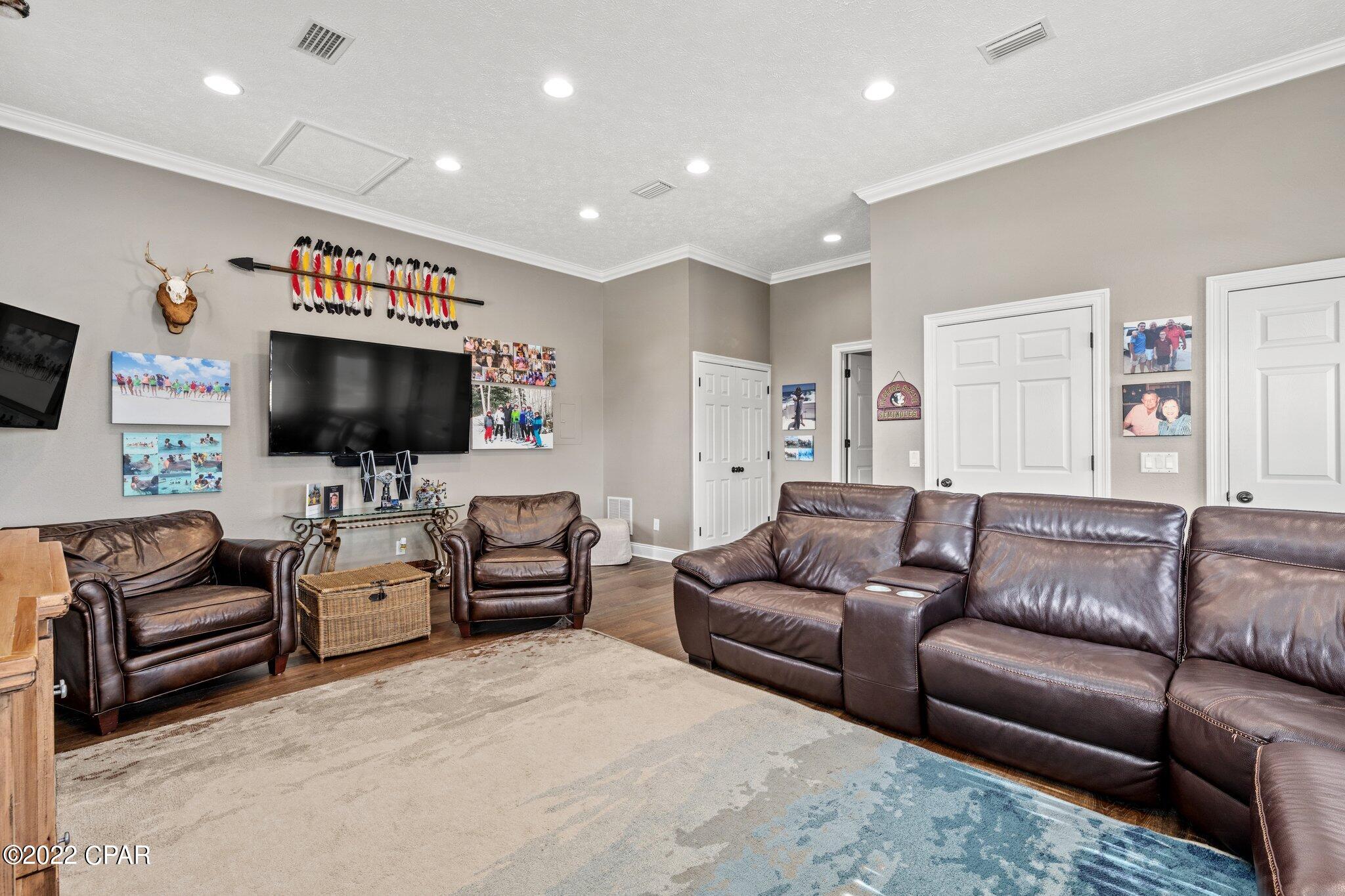 Country Club Harbour Estates - Residential