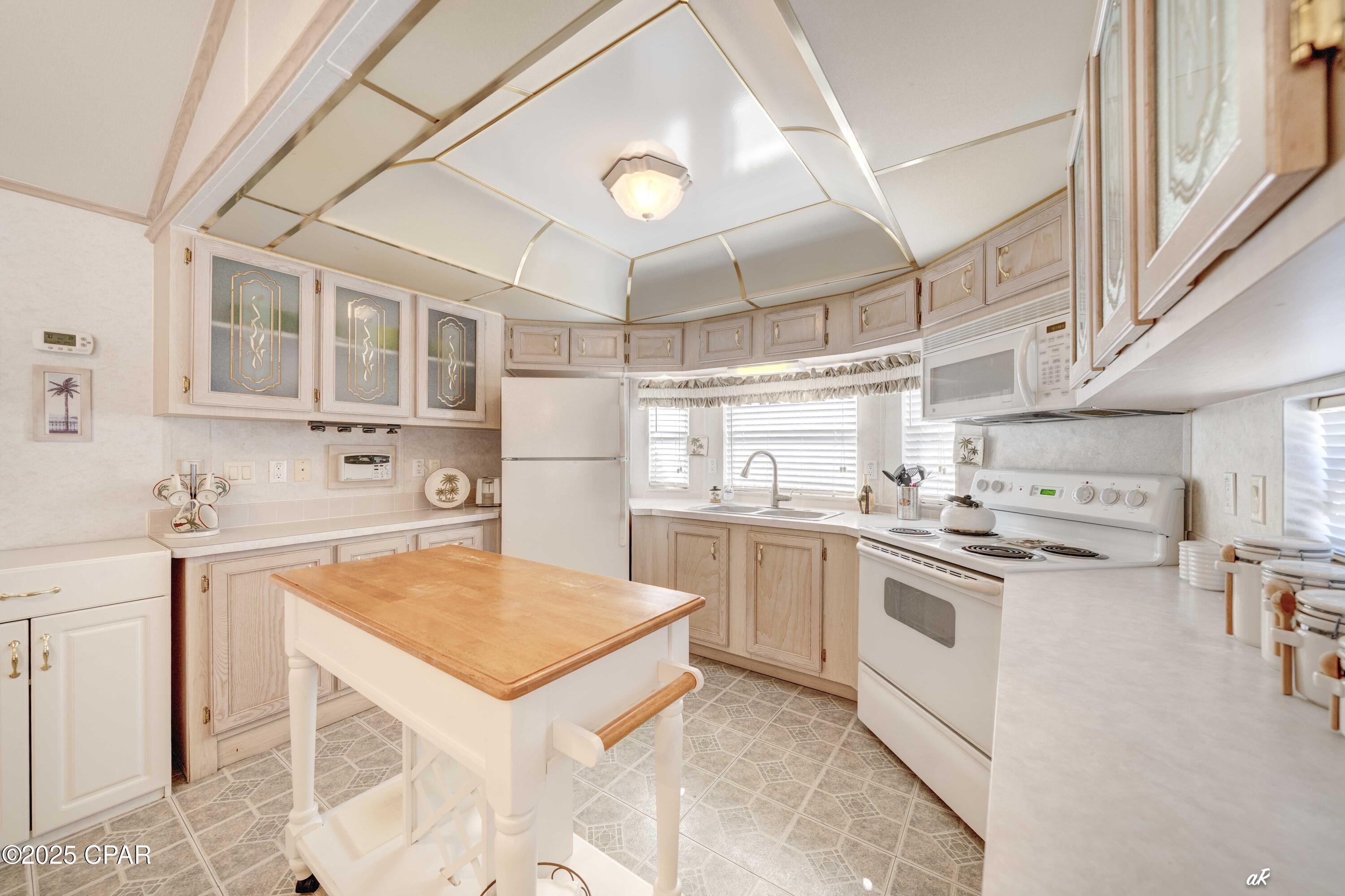 Emerald Pointe Resort - Residential