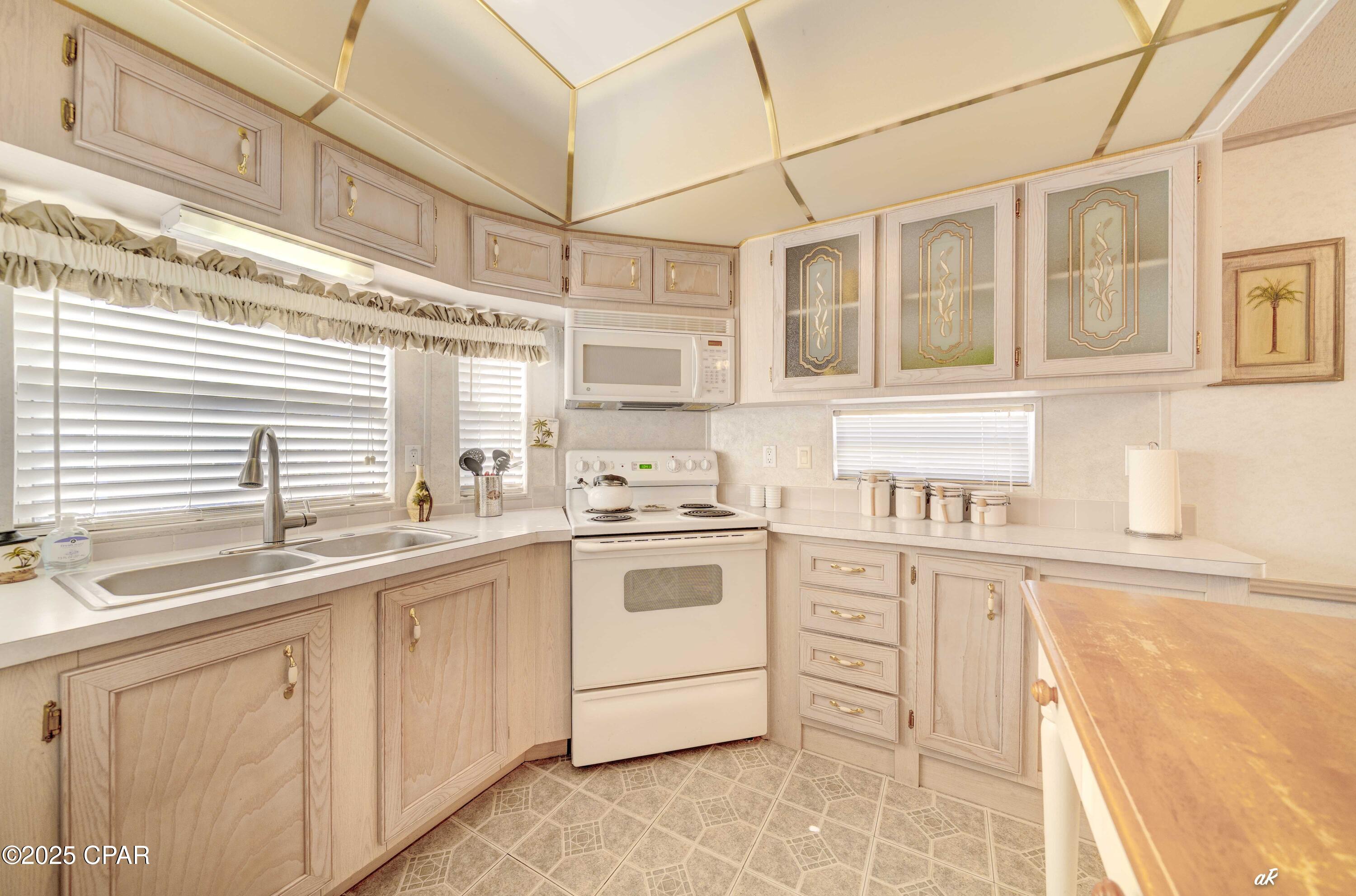 Emerald Pointe Resort - Residential