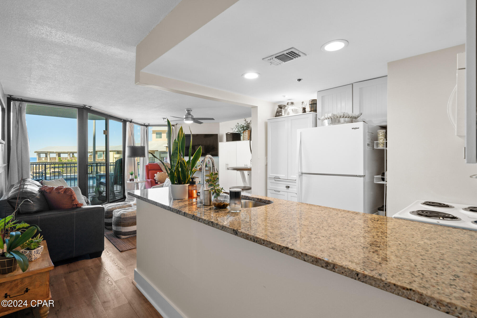 Sunbird Condo - Residential