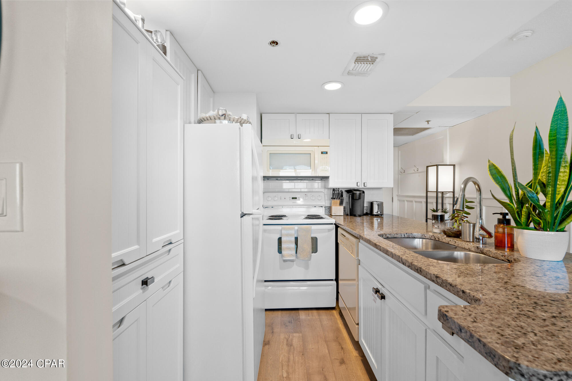 Sunbird Condo - Residential