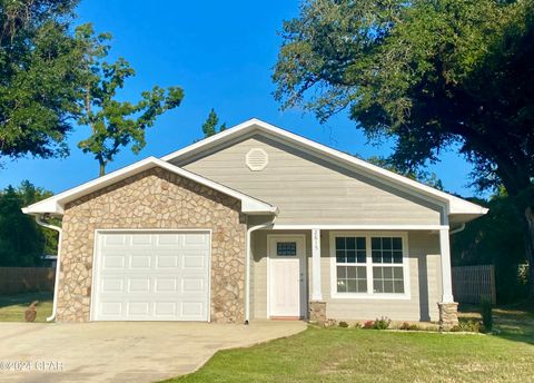 A home in Marianna