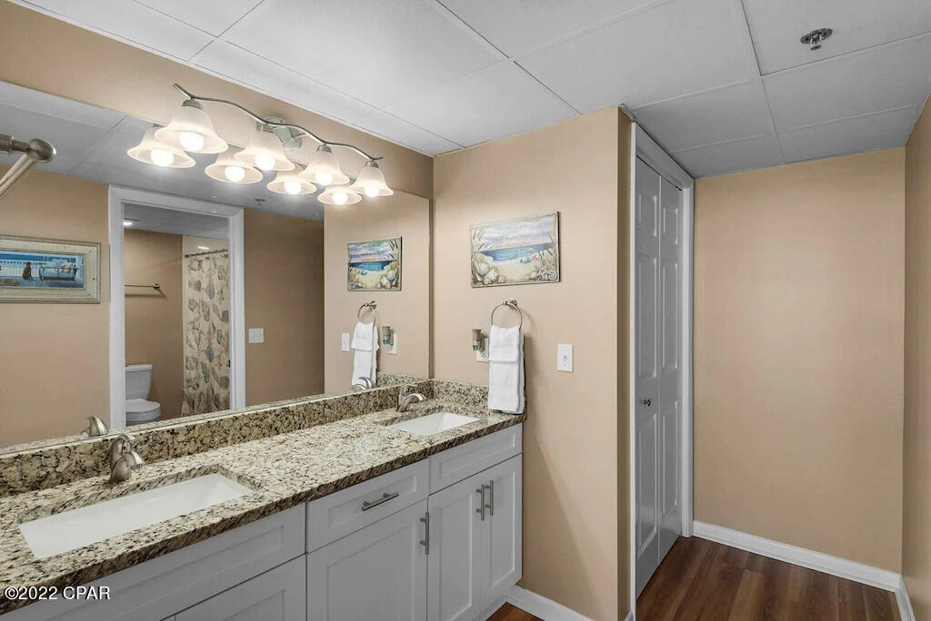 Long Beach Towers III - Residential