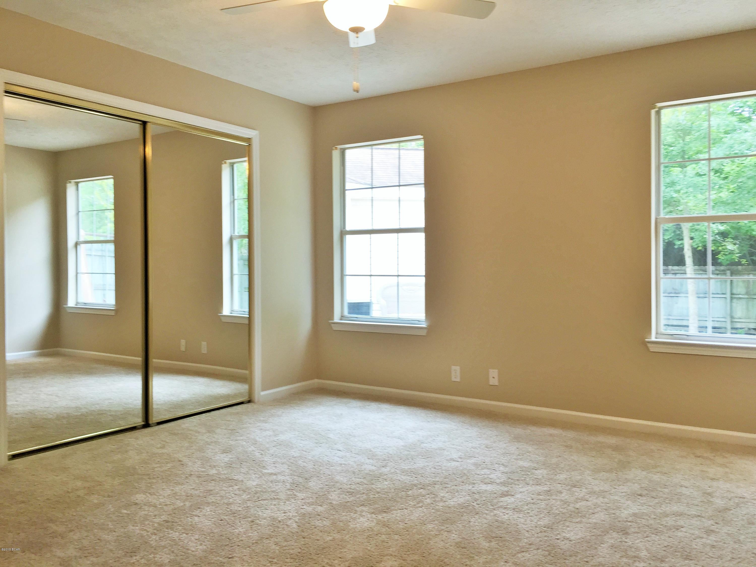 Lynn Pointe South - Residential