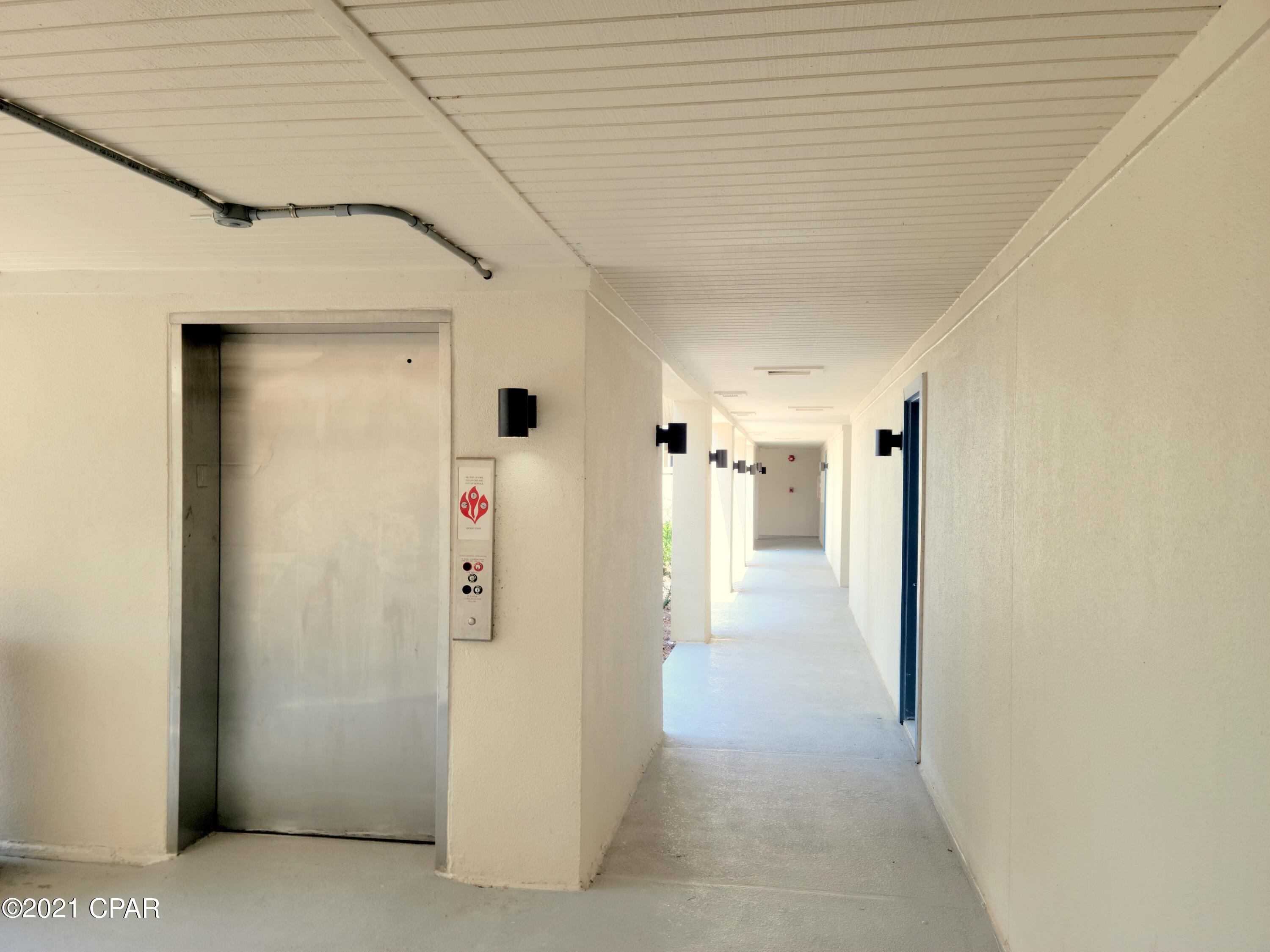 [No Recorded Subdiv] - Commercial Sale